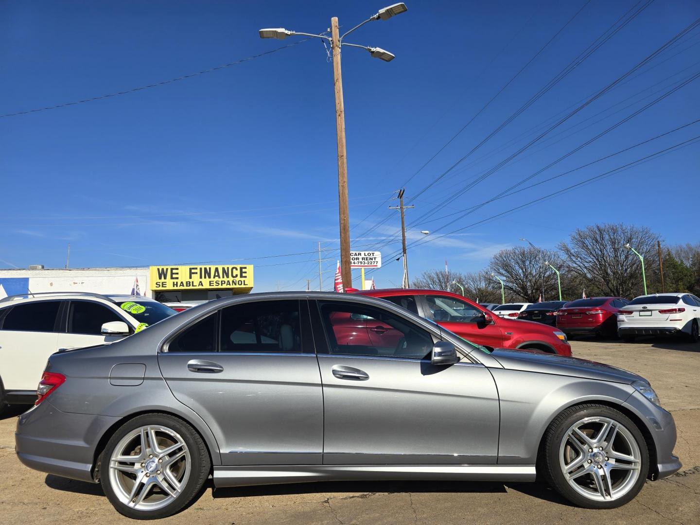 2011 SILVER Mercedes-Benz C-Class Luxury (WDDGF5EB1BA) with an 3.0L V6 DOHC 24V engine, 7-Speed Automatic transmission, located at 2660 S.Garland Avenue, Garland, TX, 75041, (469) 298-3118, 32.885551, -96.655602 - Photo#2