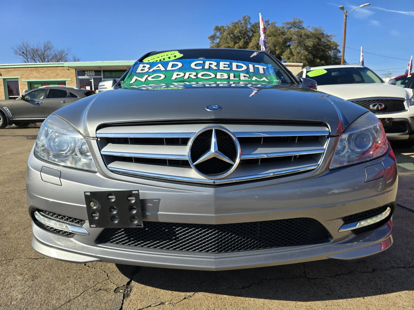 2011 SILVER Mercedes-Benz C-Class Luxury (WDDGF5EB1BA) with an 3.0L V6 DOHC 24V engine, 7-Speed Automatic transmission, located at 2660 S.Garland Avenue, Garland, TX, 75041, (469) 298-3118, 32.885551, -96.655602 - Photo#9