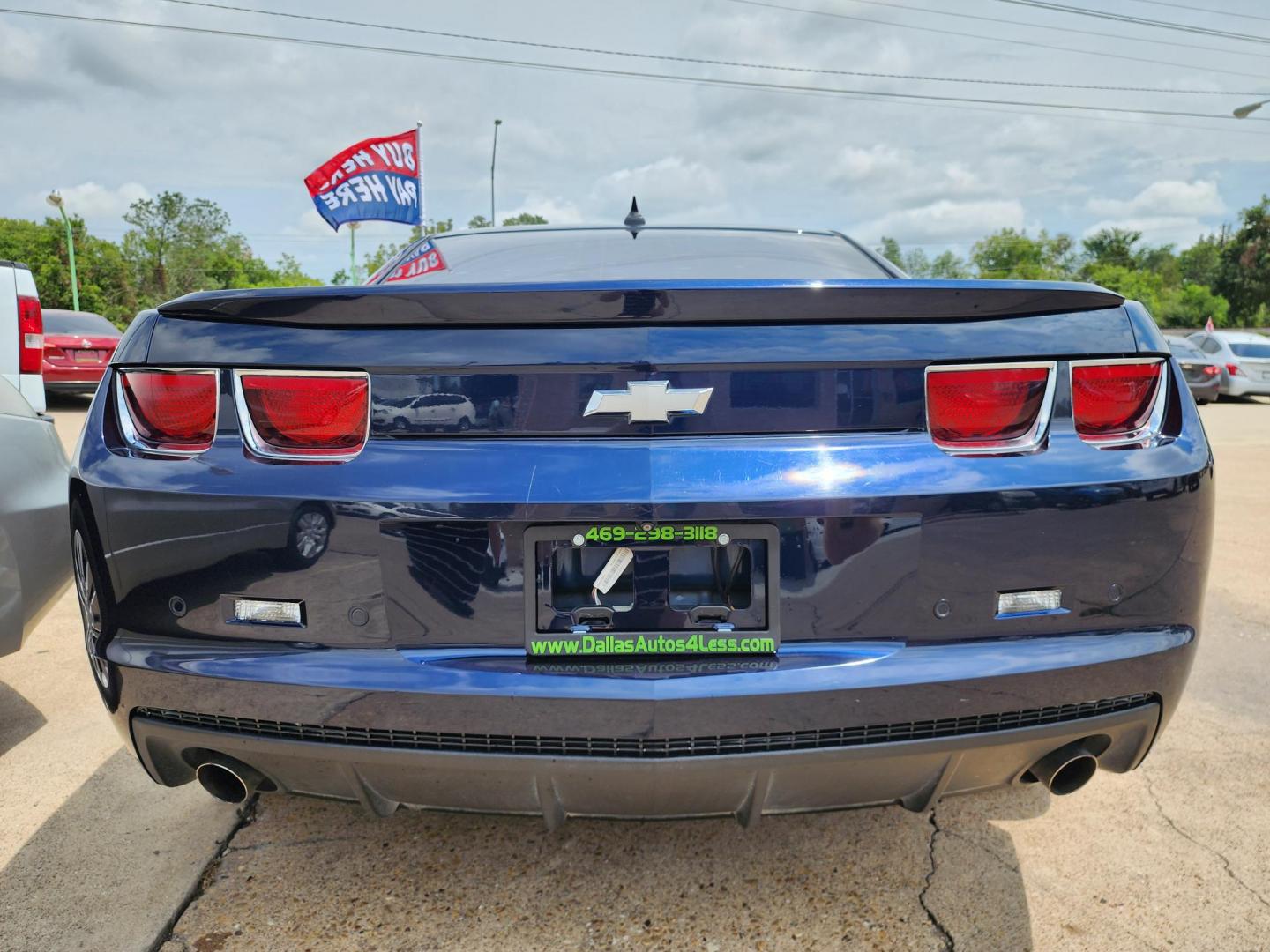 2012 Chevrolet Camaro Coupe 1LT (2G1FB1E30C9) with an 3.6L V6 DOHC 24V FFV engine, 6-Speed Automatic transmission, located at 2660 S.Garland Avenue, Garland, TX, 75041, (469) 298-3118, 32.885551, -96.655602 - Photo#5