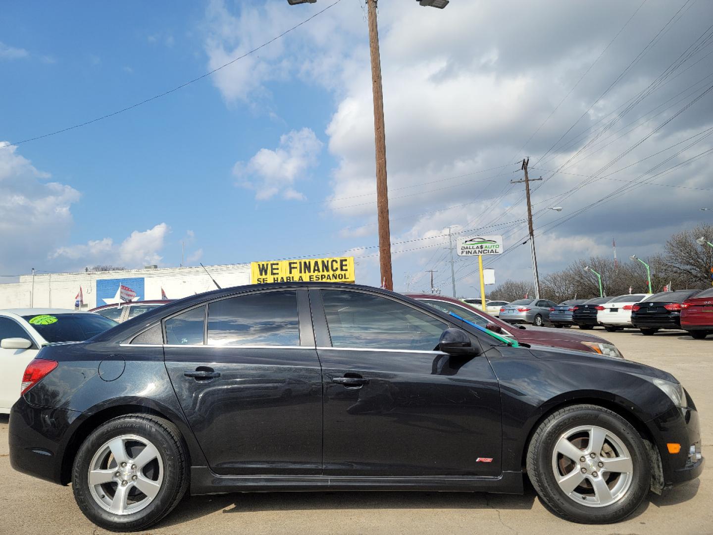 2013 BLACK METALLIC /BLACK Chevrolet Cruze RS 1LT (1G1PC5SB8D7) with an 1.4L L4 DOHC 16V TURBO engine, 6-Speed Automatic transmission, located at 2660 S.Garland Avenue, Garland, TX, 75041, (469) 298-3118, 32.885551, -96.655602 - CASH CAR$$$$$$$ This is a very well cared for 2013 CHEVY CRUZE LT! BLUETOOTH! XM SAT RADIO! Come in for a test drive today. We are open from 10am-7pm Monday-Saturday. Call us with any questions at 469-202-7468, or email us DallasAutos4Less@gmail.com. - Photo#4