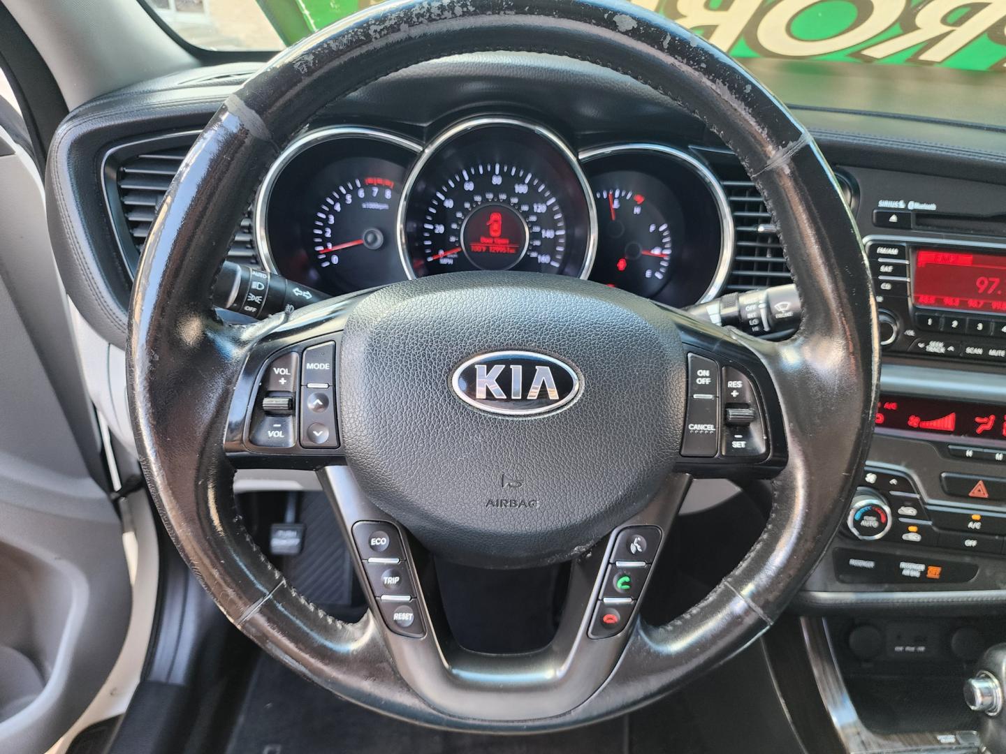 2013 DIAMOND WHITE /BLACK Kia Optima EX (5XXGN4A7XDG) with an 2.4L L4 DOHC 16V engine, 6-Speed Automatic transmission, located at 2660 S.Garland Avenue, Garland, TX, 75041, (469) 298-3118, 32.885551, -96.655602 - Welcome to DallasAutos4Less, one of the Premier BUY HERE PAY HERE Dealers in the North Dallas Area. We specialize in financing to people with NO CREDIT or BAD CREDIT. We need proof of income, proof of residence, and a ID. Come buy your new car from us today!! This is a Very clean 2037 KIA OPTIMA - Photo#12