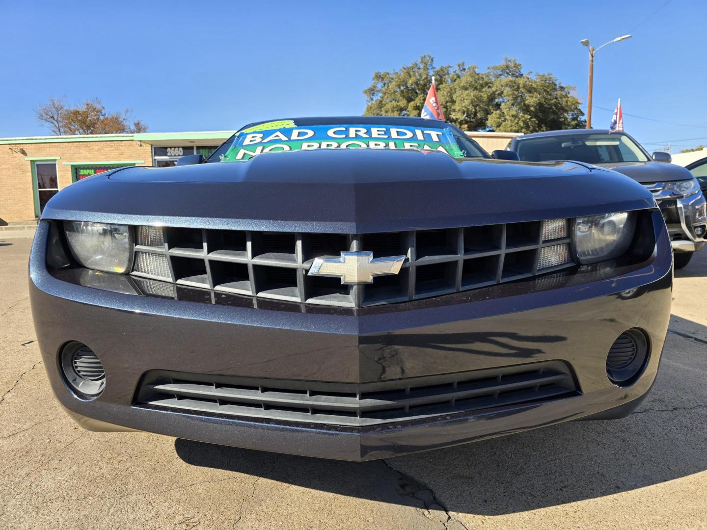 2013 BLUE /BLACK Chevrolet Camaro LS (2G1FA1E32D9) with an 3.6L V6 DOHC 24V FFV engine, 6-Speed Automatic transmission, located at 2660 S.Garland Avenue, Garland, TX, 75041, (469) 298-3118, 32.885551, -96.655602 - Welcome to DallasAutos4Less, one of the Premier BUY HERE PAY HERE Dealers in the North Dallas Area. We specialize in financing to people with NO CREDIT or BAD CREDIT. We need proof of income, proof of residence, and a ID. Come buy your new car from us today!! This is a very well cared for 2013 CH - Photo#9