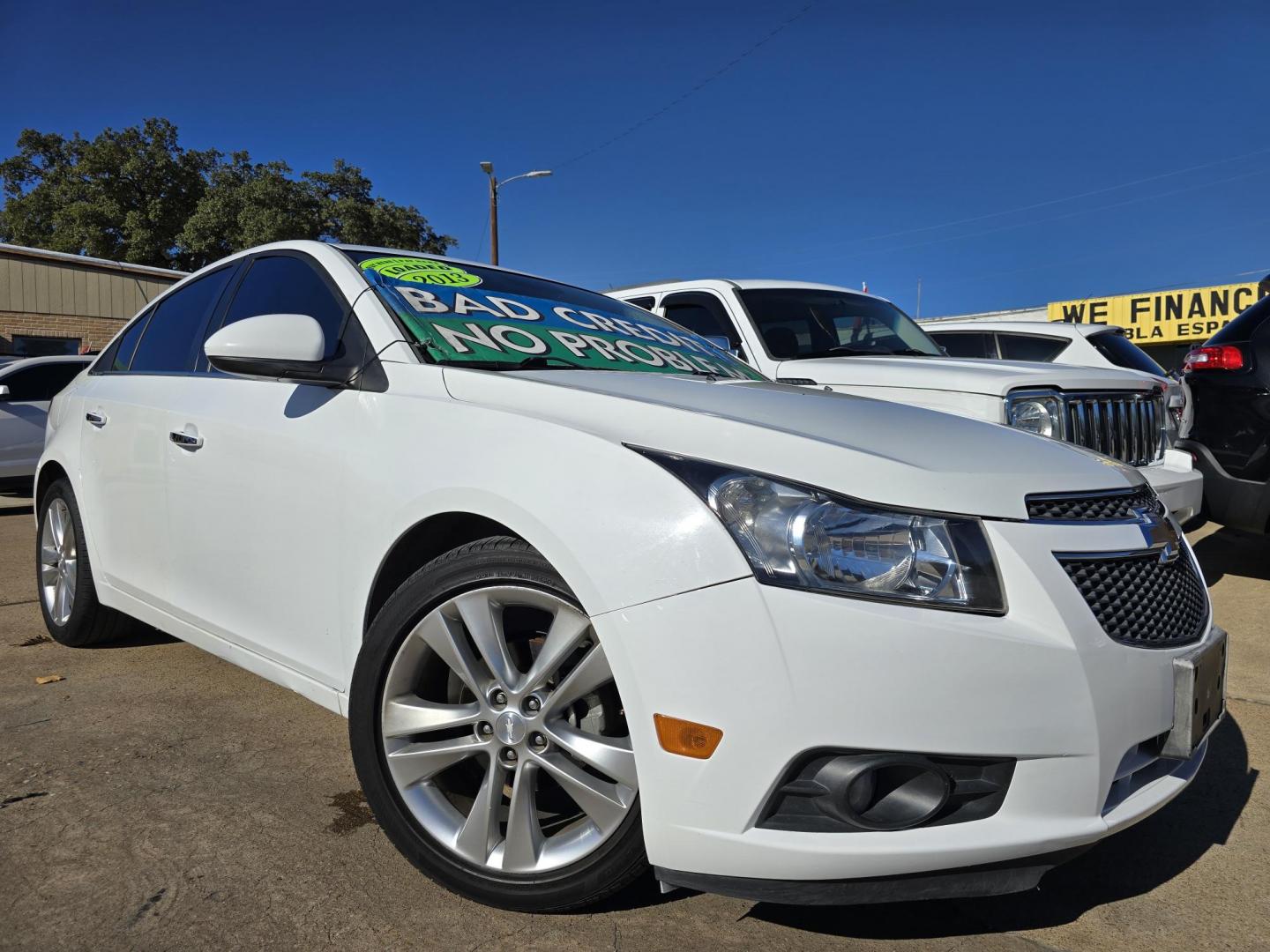 2013 WHITE /BEIGE Chevrolet Cruze LTZ (1G1PG5SB0D7) with an 1.4L L4 DOHC 16V TURBO engine, 6-Speed Automatic transmission, located at 2660 S.Garland Avenue, Garland, TX, 75041, (469) 298-3118, 32.885551, -96.655602 - Welcome to DallasAutos4Less, one of the Premier BUY HERE PAY HERE Dealers in the North Dallas Area. We specialize in financing to people with NO CREDIT or BAD CREDIT. We need proof of income, proof of residence, and a ID. Come buy your new car from us today!! This is a very well cared for 2013 CH - Photo#0