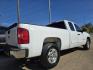 2013 WHITE Chevrolet Silverado 1500 LT (1GCRCSE04DZ) with an 5.3L V8 OHV 16V FFV engine, AUTO transmission, located at 2660 S.Garland Avenue, Garland, TX, 75041, (469) 298-3118, 32.885551, -96.655602 - Photo#3