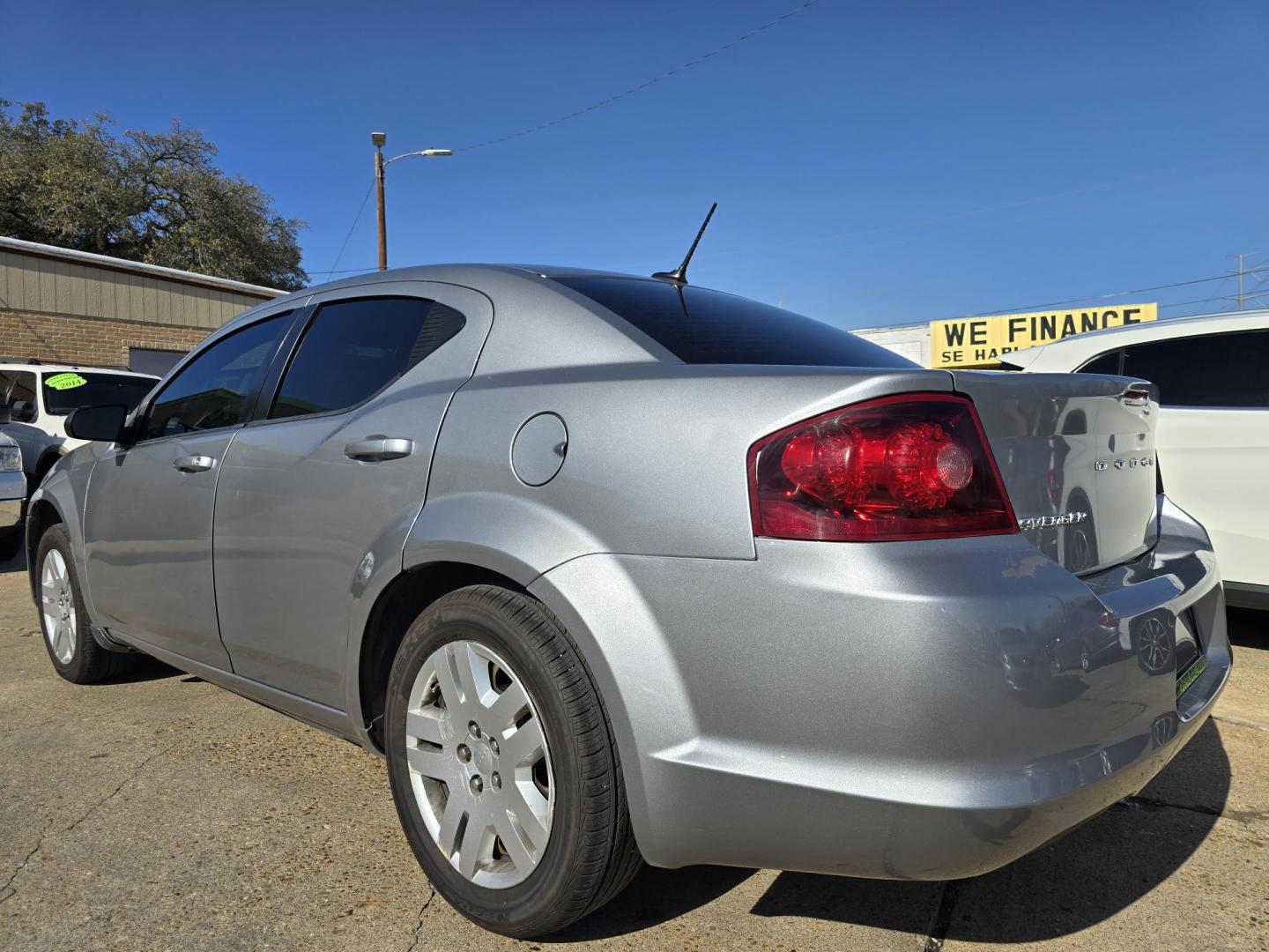 2013 SILVER Dodge Avenger SE (1C3CDZAB5DN) with an 2.4L L4 DOHC 16V engine, 4-Speed Automatic transmission, located at 2660 S.Garland Avenue, Garland, TX, 75041, (469) 298-3118, 32.885551, -96.655602 - Photo#5