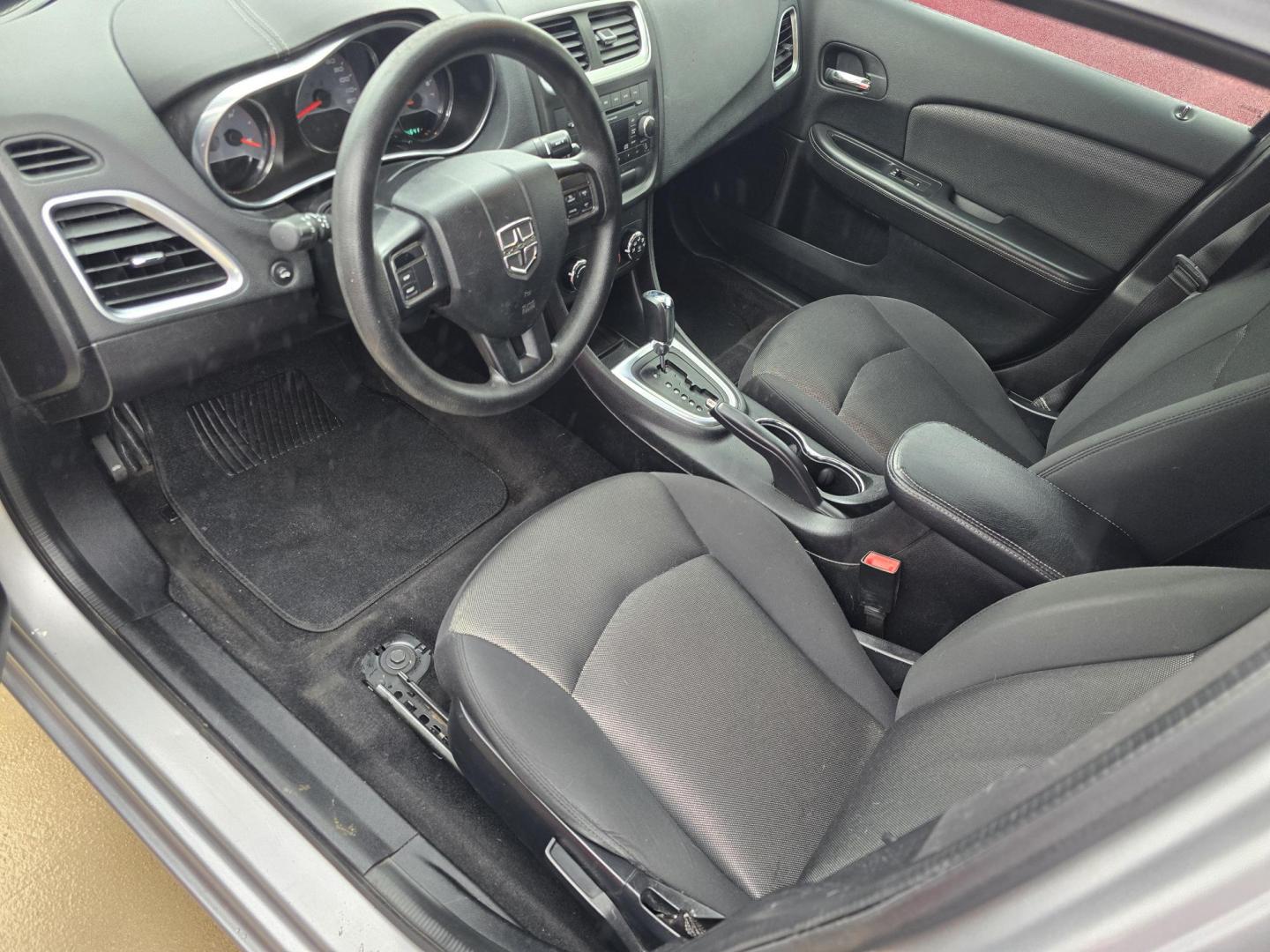 2013 SILVER Dodge Avenger SE (1C3CDZAB5DN) with an 2.4L L4 DOHC 16V engine, 4-Speed Automatic transmission, located at 2660 S.Garland Avenue, Garland, TX, 75041, (469) 298-3118, 32.885551, -96.655602 - Photo#9