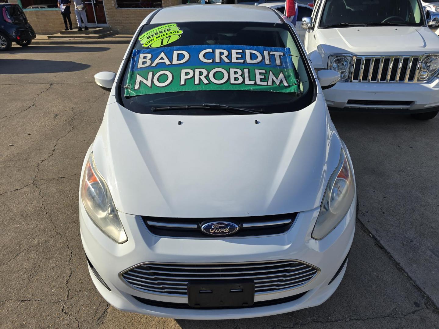 2013 WHITE Ford C-Max Hybrid SE (1FADP5AU8DL) with an 2.0L L4 DOHC 16V HYBRID engine, Continuously Variable Transmission transmission, located at 2660 S.Garland Avenue, Garland, TX, 75041, (469) 298-3118, 32.885551, -96.655602 - Photo#8