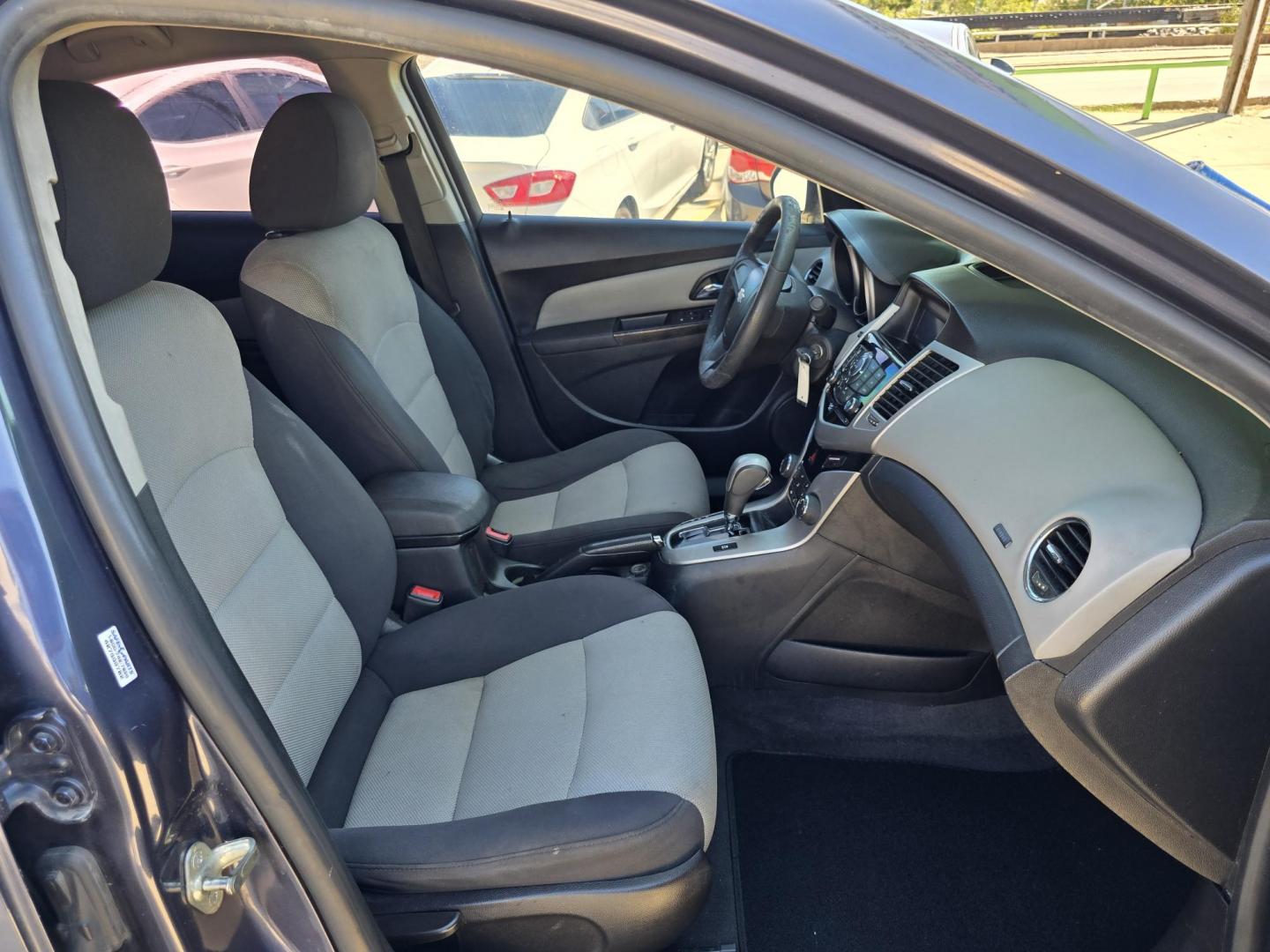 2014 BLUE /GRAY CHEVROLET CRUZE LS LS (1G1PA5SH7E7) , AUTO transmission, located at 2660 S.Garland Avenue, Garland, TX, 75041, (469) 298-3118, 32.885551, -96.655602 - Welcome to DallasAutos4Less, one of the Premier BUY HERE PAY HERE Dealers in the North Dallas Area. We specialize in financing to people with NO CREDIT or BAD CREDIT. We need proof of income, proof of residence, and a ID. Come buy your new car from us today!! This is a very clean 2014 CHEVY CRUZE - Photo#14