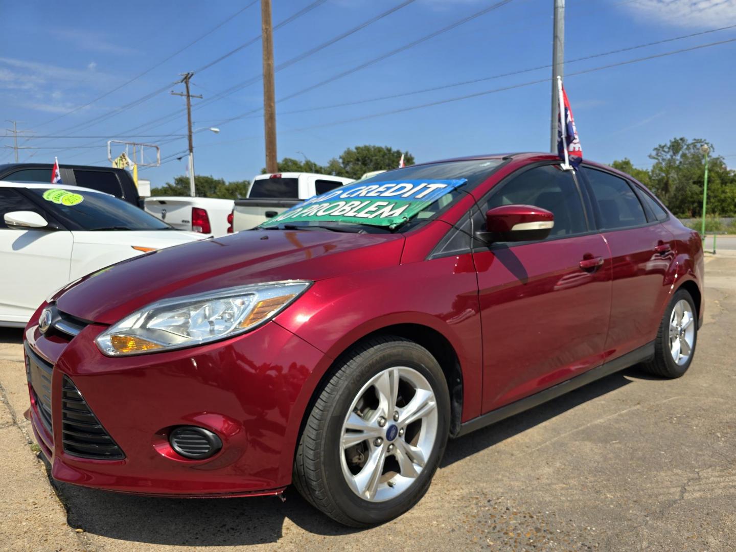 2014 RED /BEIGE FORD FOCUS SE SE (1FADP3F24EL) , AUTO transmission, located at 2660 S.Garland Avenue, Garland, TX, 75041, (469) 298-3118, 32.885551, -96.655602 - Welcome to DallasAutos4Less, one of the Premier BUY HERE PAY HERE Dealers in the North Dallas Area. We specialize in financing to people with NO CREDIT or BAD CREDIT. We need proof of income, proof of residence, and a ID. Come buy your new car from us today!! This is a Very clean 2014 FORD FOCUS - Photo#7