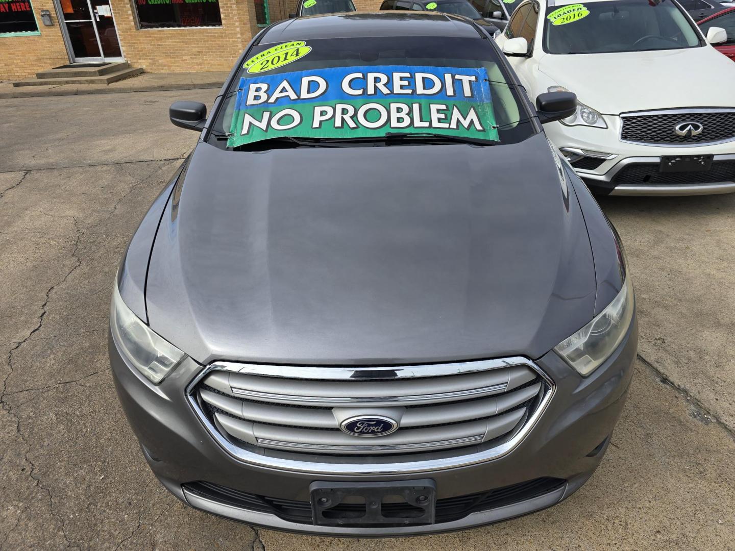 2014 GRAY Ford Taurus SE (1FAHP2D88EG) with an 3.5L V6 DOHC 24V engine, 6-Speed Automatic transmission, located at 2660 S.Garland Avenue, Garland, TX, 75041, (469) 298-3118, 32.885551, -96.655602 - Photo#8