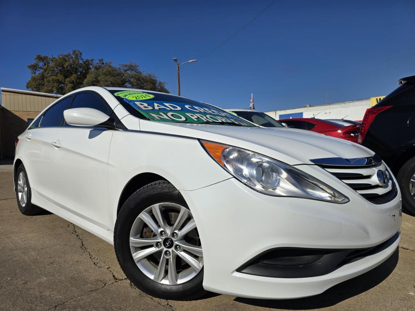 2014 Hyundai Sonata GLS (5NPEB4AC1EH) with an 2.4L L4 DOHC 16V engine, 6-Speed Automatic transmission, located at 2660 S.Garland Avenue, Garland, TX, 75041, (469) 298-3118, 32.885551, -96.655602 - Photo#0