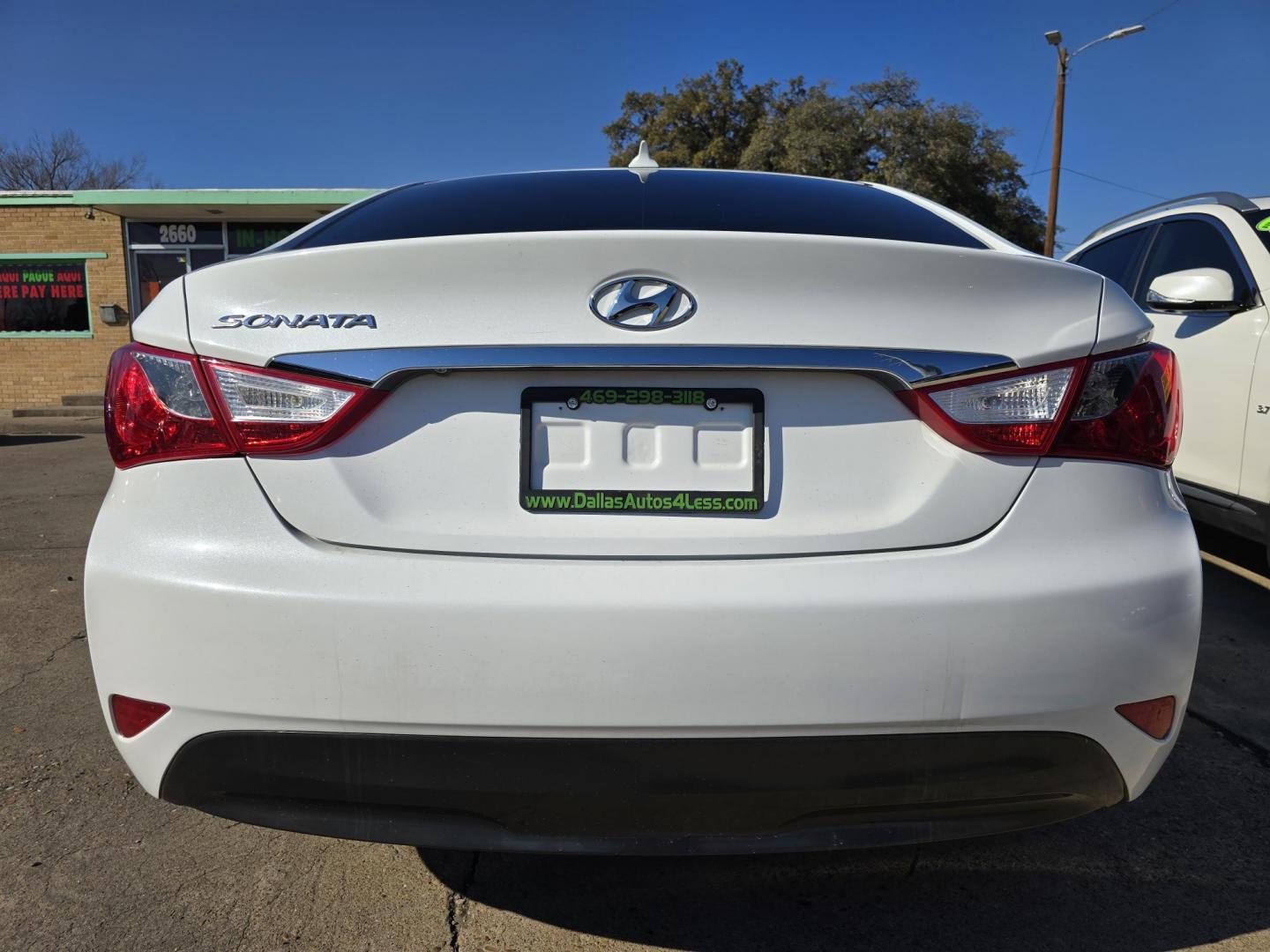 2014 Hyundai Sonata GLS (5NPEB4AC1EH) with an 2.4L L4 DOHC 16V engine, 6-Speed Automatic transmission, located at 2660 S.Garland Avenue, Garland, TX, 75041, (469) 298-3118, 32.885551, -96.655602 - Photo#4