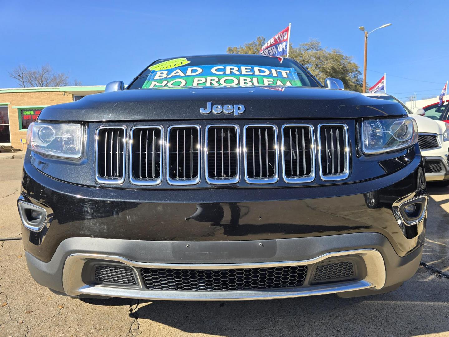 2014 BLACK Jeep Grand Cherokee Limited (1C4RJEBG6EC) with an 3.6L V6 DOHC 24V engine, 5-Speed Automatic transmission, located at 2660 S.Garland Avenue, Garland, TX, 75041, (469) 298-3118, 32.885551, -96.655602 - Photo#9