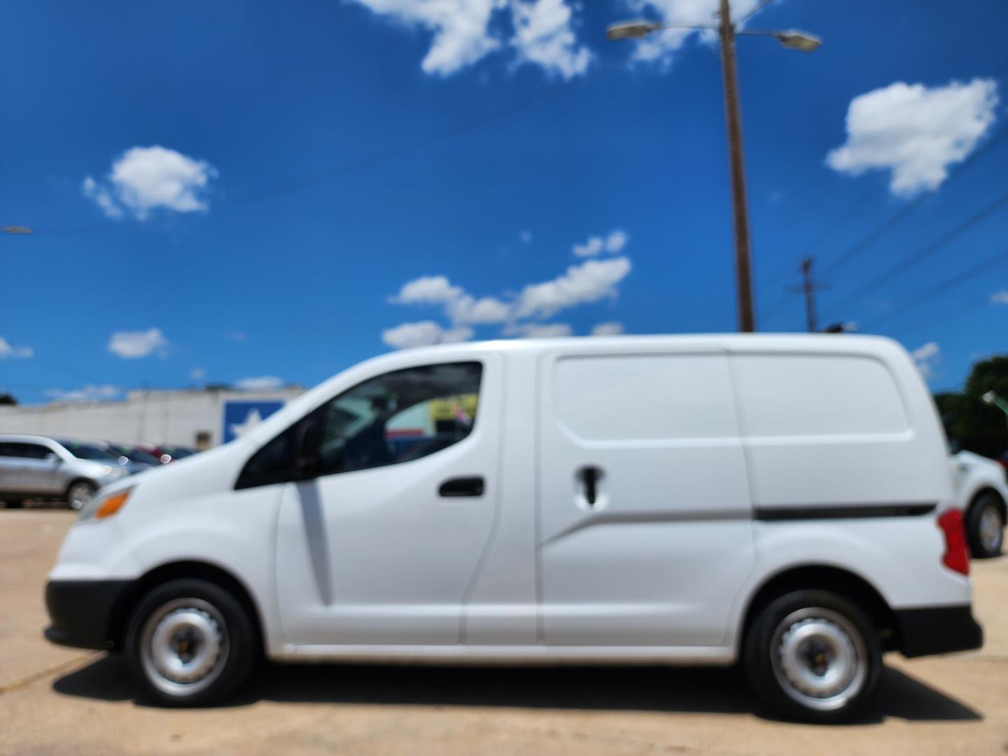 2015 WHITE Chevrolet City Express LS (3N63M0YN5FK) with an 2.0L L4 DOHC 16V engine, Continuously Variable Transmission transmission, located at 2660 S.Garland Avenue, Garland, TX, 75041, (469) 298-3118, 32.885551, -96.655602 - Photo#6