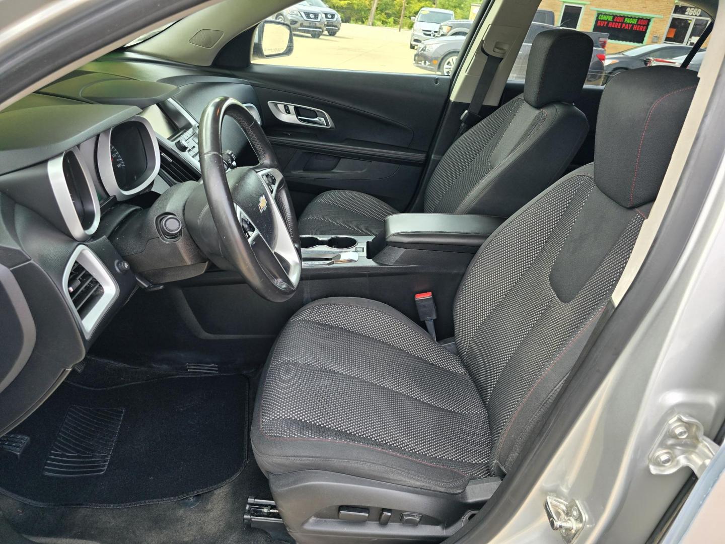 2015 Chevrolet Equinox LT (2GNALBEKXF1) with an 2.4L L4 DOHC 16V FFV engine, 6-Speed Automatic transmission, located at 2660 S.Garland Avenue, Garland, TX, 75041, (469) 298-3118, 32.885551, -96.655602 - Photo#11