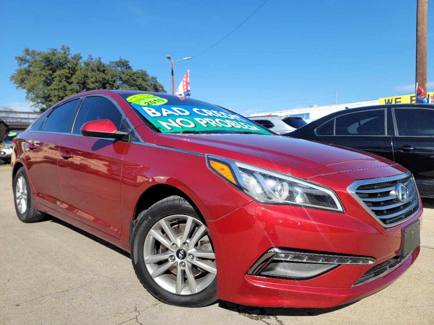 2015 RED /GRAY Hyundai Sonata ECO (5NPE24AF6FH) with an 1.6L L4 DOHC 16V engine, 7-Speed Automatic transmission, located at 2660 S.Garland Avenue, Garland, TX, 75041, (469) 298-3118, 32.885551, -96.655602 - Welcome to DallasAutos4Less, one of the Premier BUY HERE PAY HERE Dealers in the North Dallas Area. We specialize in financing to people with NO CREDIT or BAD CREDIT. We need proof of income, proof of residence, and a ID. Come buy your new car from us today!! This is a Very clean 2015 HYUNDAI SON - Photo#0