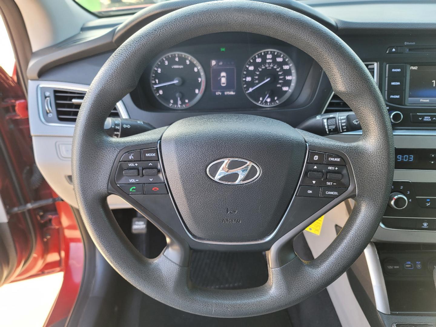 2015 RED /GRAY Hyundai Sonata ECO (5NPE24AF6FH) with an 1.6L L4 DOHC 16V engine, 7-Speed Automatic transmission, located at 2660 S.Garland Avenue, Garland, TX, 75041, (469) 298-3118, 32.885551, -96.655602 - Welcome to DallasAutos4Less, one of the Premier BUY HERE PAY HERE Dealers in the North Dallas Area. We specialize in financing to people with NO CREDIT or BAD CREDIT. We need proof of income, proof of residence, and a ID. Come buy your new car from us today!! This is a Very clean 2015 HYUNDAI SON - Photo#12