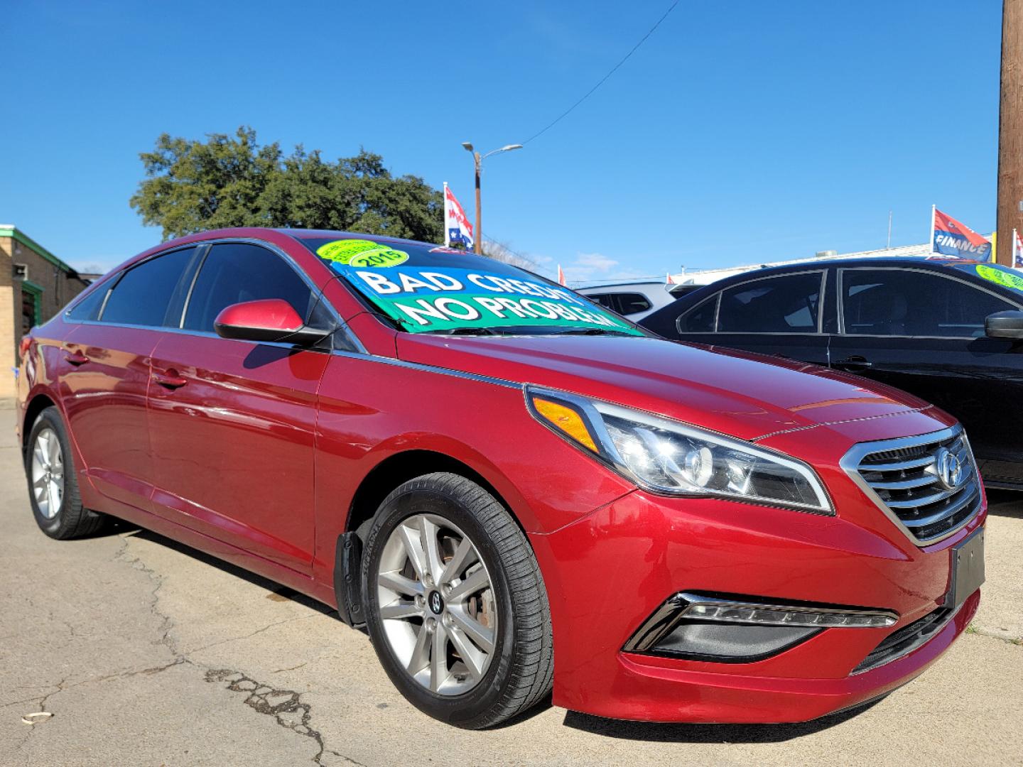 2015 RED /GRAY Hyundai Sonata ECO (5NPE24AF6FH) with an 1.6L L4 DOHC 16V engine, 7-Speed Automatic transmission, located at 2660 S.Garland Avenue, Garland, TX, 75041, (469) 298-3118, 32.885551, -96.655602 - Welcome to DallasAutos4Less, one of the Premier BUY HERE PAY HERE Dealers in the North Dallas Area. We specialize in financing to people with NO CREDIT or BAD CREDIT. We need proof of income, proof of residence, and a ID. Come buy your new car from us today!! This is a Very clean 2015 HYUNDAI SON - Photo#1