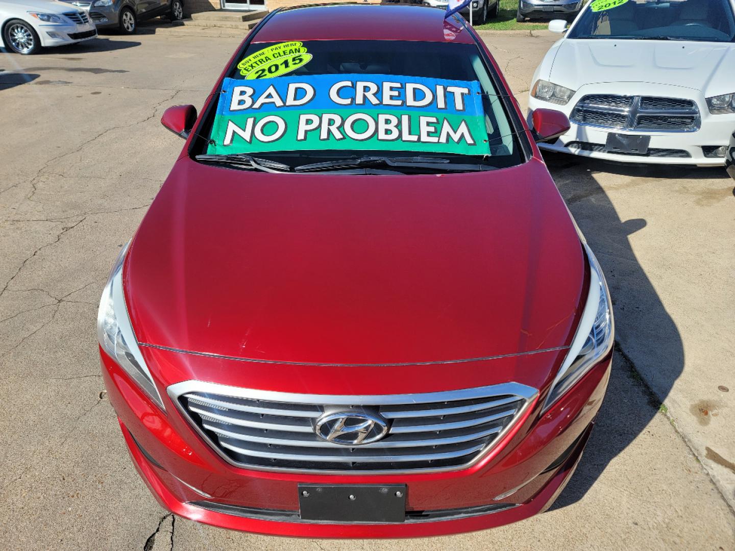 2015 RED /GRAY Hyundai Sonata ECO (5NPE24AF6FH) with an 1.6L L4 DOHC 16V engine, 7-Speed Automatic transmission, located at 2660 S.Garland Avenue, Garland, TX, 75041, (469) 298-3118, 32.885551, -96.655602 - Welcome to DallasAutos4Less, one of the Premier BUY HERE PAY HERE Dealers in the North Dallas Area. We specialize in financing to people with NO CREDIT or BAD CREDIT. We need proof of income, proof of residence, and a ID. Come buy your new car from us today!! This is a Very clean 2015 HYUNDAI SON - Photo#8