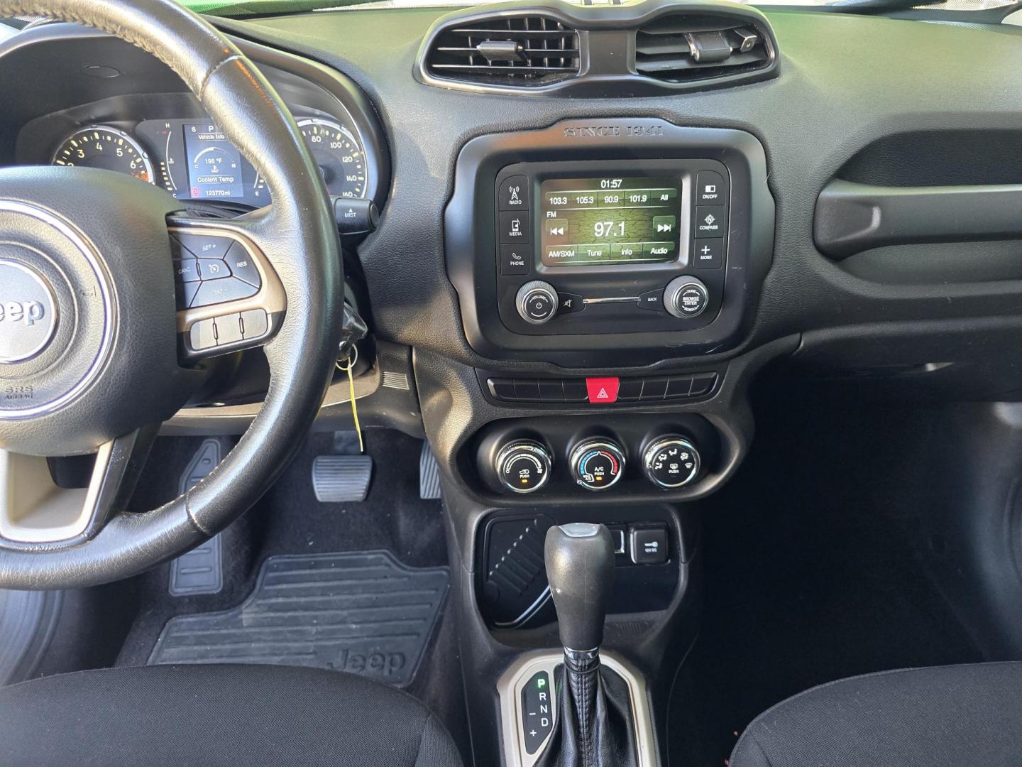 2015 YELLOW Jeep Renegade Latitude (ZACCJABT6FP) with an 2.4L L4 engine, AUTO transmission, located at 2660 S.Garland Avenue, Garland, TX, 75041, (469) 298-3118, 32.885551, -96.655602 - Photo#13