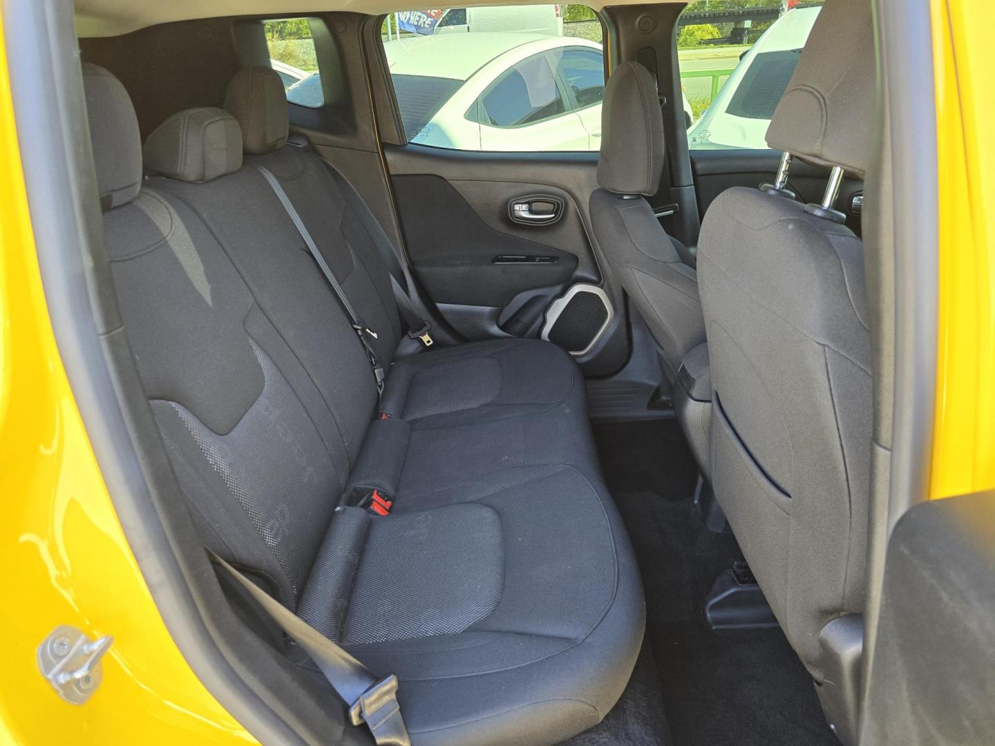 2015 YELLOW Jeep Renegade Latitude (ZACCJABT6FP) with an 2.4L L4 engine, AUTO transmission, located at 2660 S.Garland Avenue, Garland, TX, 75041, (469) 298-3118, 32.885551, -96.655602 - Photo#17