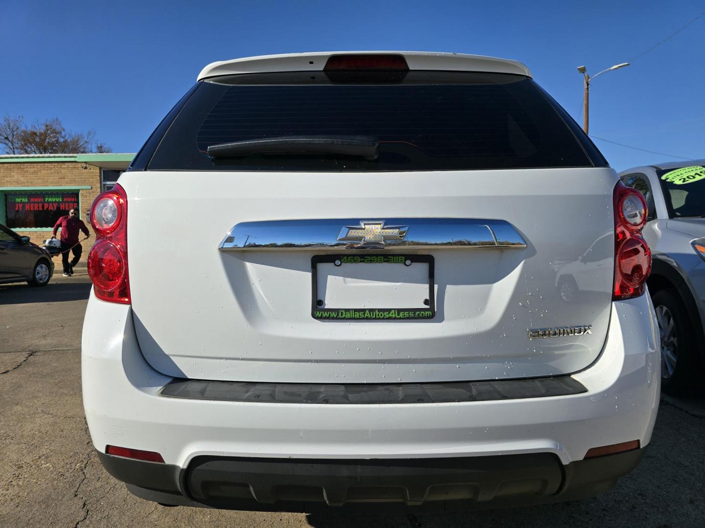 2015 WHITE Chevrolet Equinox LS (2GNALAEK6F1) with an 2.4L L4 DOHC 16V FFV engine, 6-Speed Automatic transmission, located at 2660 S.Garland Avenue, Garland, TX, 75041, (469) 298-3118, 32.885551, -96.655602 - Photo#4