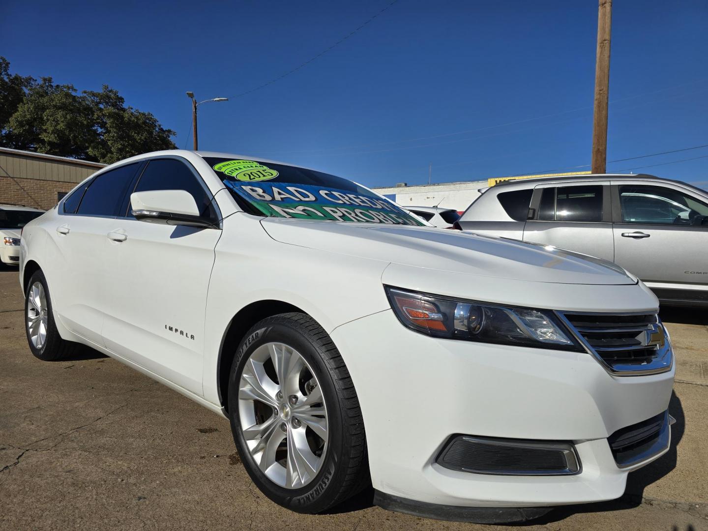 2015 WHITE Chevrolet Impala LT (1G1115SLXFU) with an 2.5L L4 DOHC 16V engine, 6-Speed Automatic transmission, located at 2660 S.Garland Avenue, Garland, TX, 75041, (469) 298-3118, 32.885551, -96.655602 - Photo#1