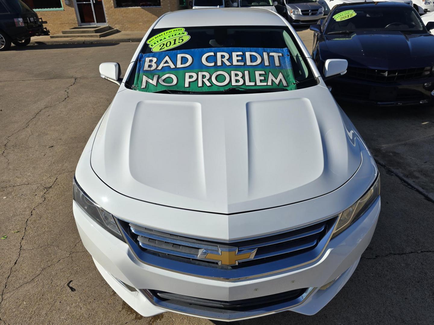 2015 WHITE Chevrolet Impala LT (1G1115SLXFU) with an 2.5L L4 DOHC 16V engine, 6-Speed Automatic transmission, located at 2660 S.Garland Avenue, Garland, TX, 75041, (469) 298-3118, 32.885551, -96.655602 - Photo#8