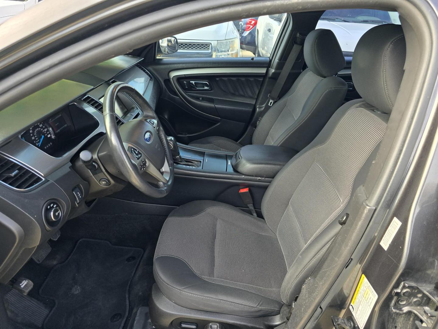 2015 GRAY Ford Taurus SEL (1FAHP2E84FG) with an 3.5L V6 DOHC 24V engine, 6-Speed Automatic transmission, located at 2660 S.Garland Avenue, Garland, TX, 75041, (469) 298-3118, 32.885551, -96.655602 - Photo#11