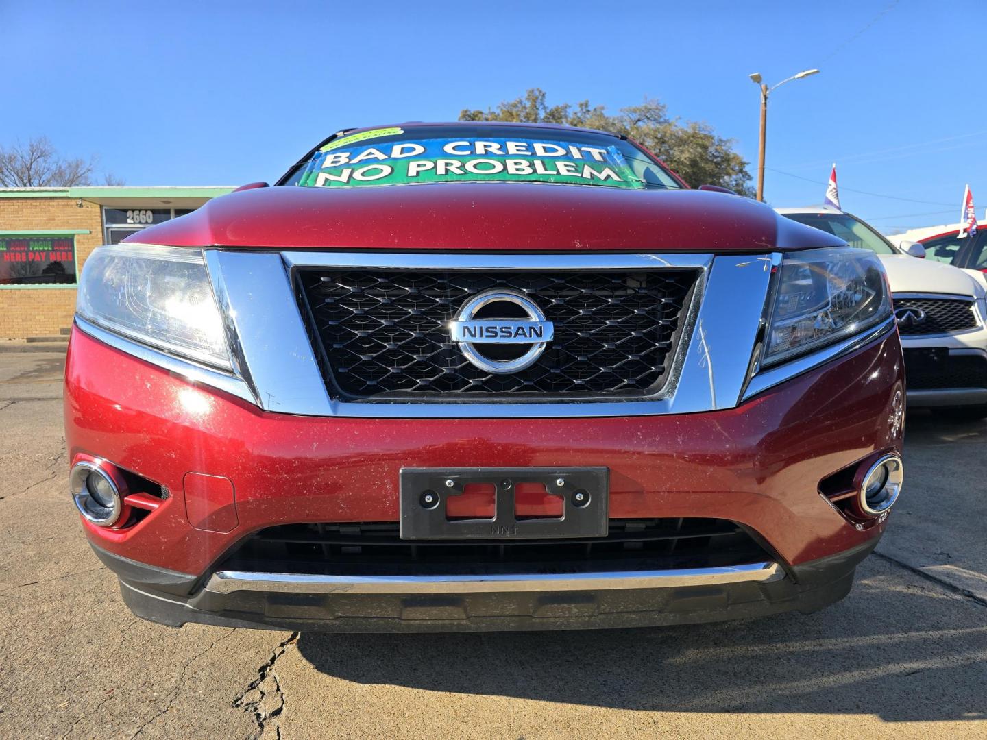 2015 RED Nissan Pathfinder SL (5N1AR2MN6FC) with an 3.5L V6 DOHC 24V engine, Continuously Variable Transmission transmission, located at 2660 S.Garland Avenue, Garland, TX, 75041, (469) 298-3118, 32.885551, -96.655602 - Photo#9