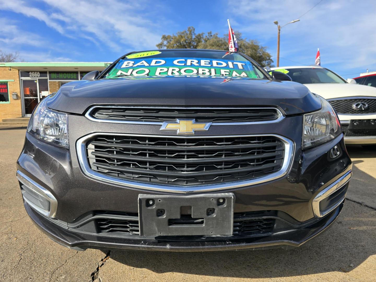 2016 GRAY /BLACK Chevrolet Cruze LT (1G1PE5SB6G7) with an 1.4L L4 DOHC 16V TURBO engine, 6-Speed Automatic transmission, located at 2660 S.Garland Avenue, Garland, TX, 75041, (469) 298-3118, 32.885551, -96.655602 - Welcome to DallasAutos4Less, one of the Premier BUY HERE PAY HERE Dealers in the North Dallas Area. We specialize in financing to people with NO CREDIT or BAD CREDIT. We need proof of income, proof of residence, and a ID. Come buy your new car from us today!! This is a very well cared for 2016 CH - Photo#9