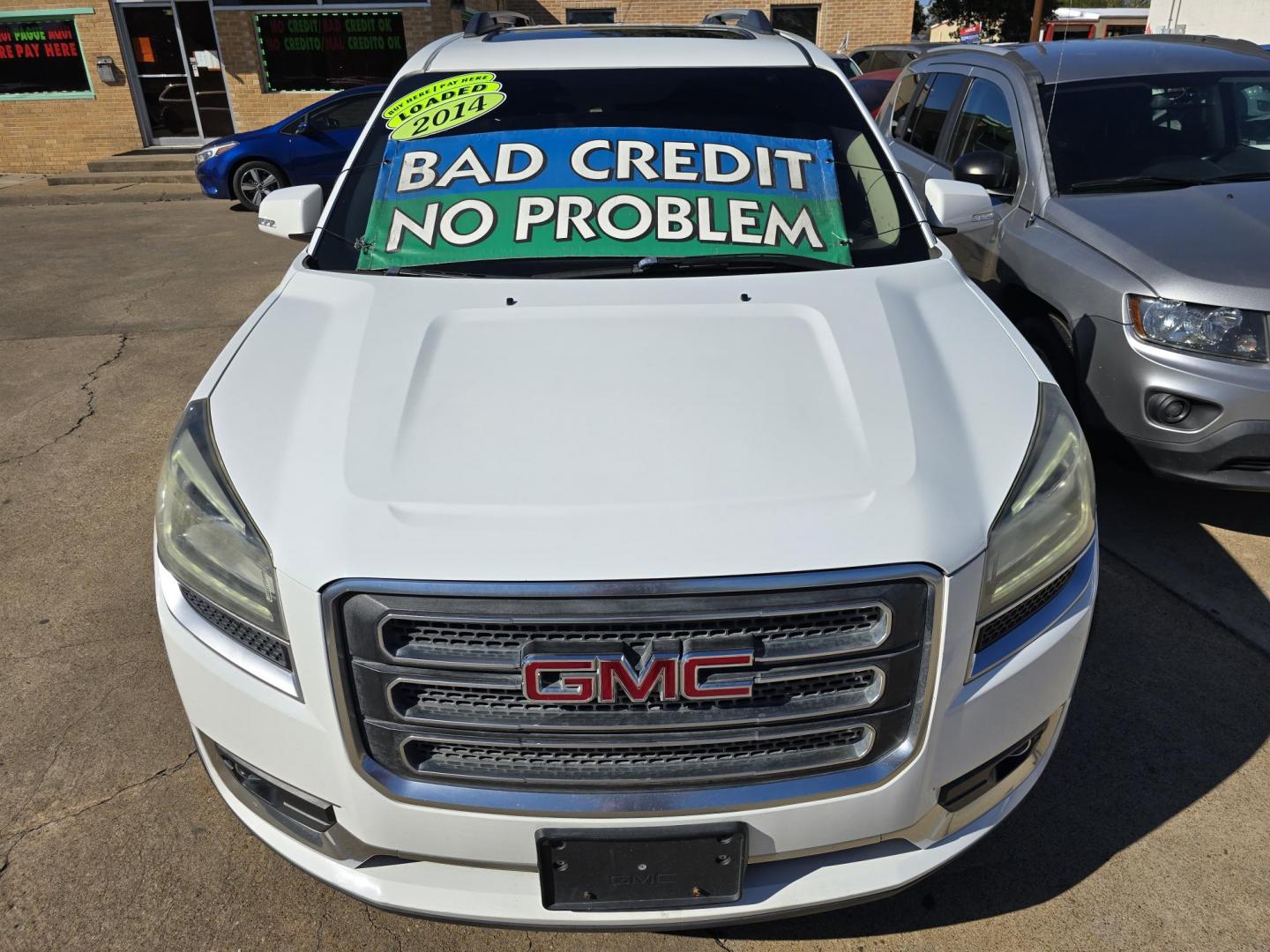 2016 WHITE GMC Acadia SLT2 (1GKKRSKD7GJ) with an 3.6L V6 DOHC 24V engine, 6A transmission, located at 2660 S.Garland Avenue, Garland, TX, 75041, (469) 298-3118, 32.885551, -96.655602 - Photo#8