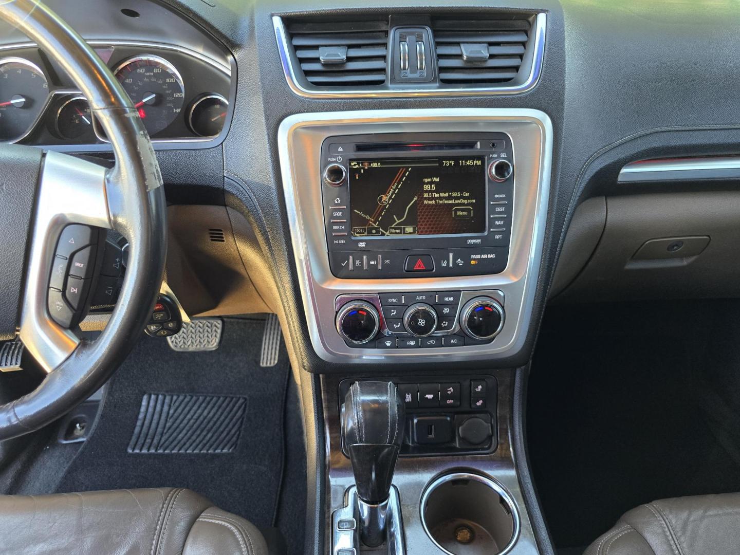 2016 WHITE GMC Acadia SLT2 (1GKKRSKD7GJ) with an 3.6L V6 DOHC 24V engine, 6A transmission, located at 2660 S.Garland Avenue, Garland, TX, 75041, (469) 298-3118, 32.885551, -96.655602 - Photo#13