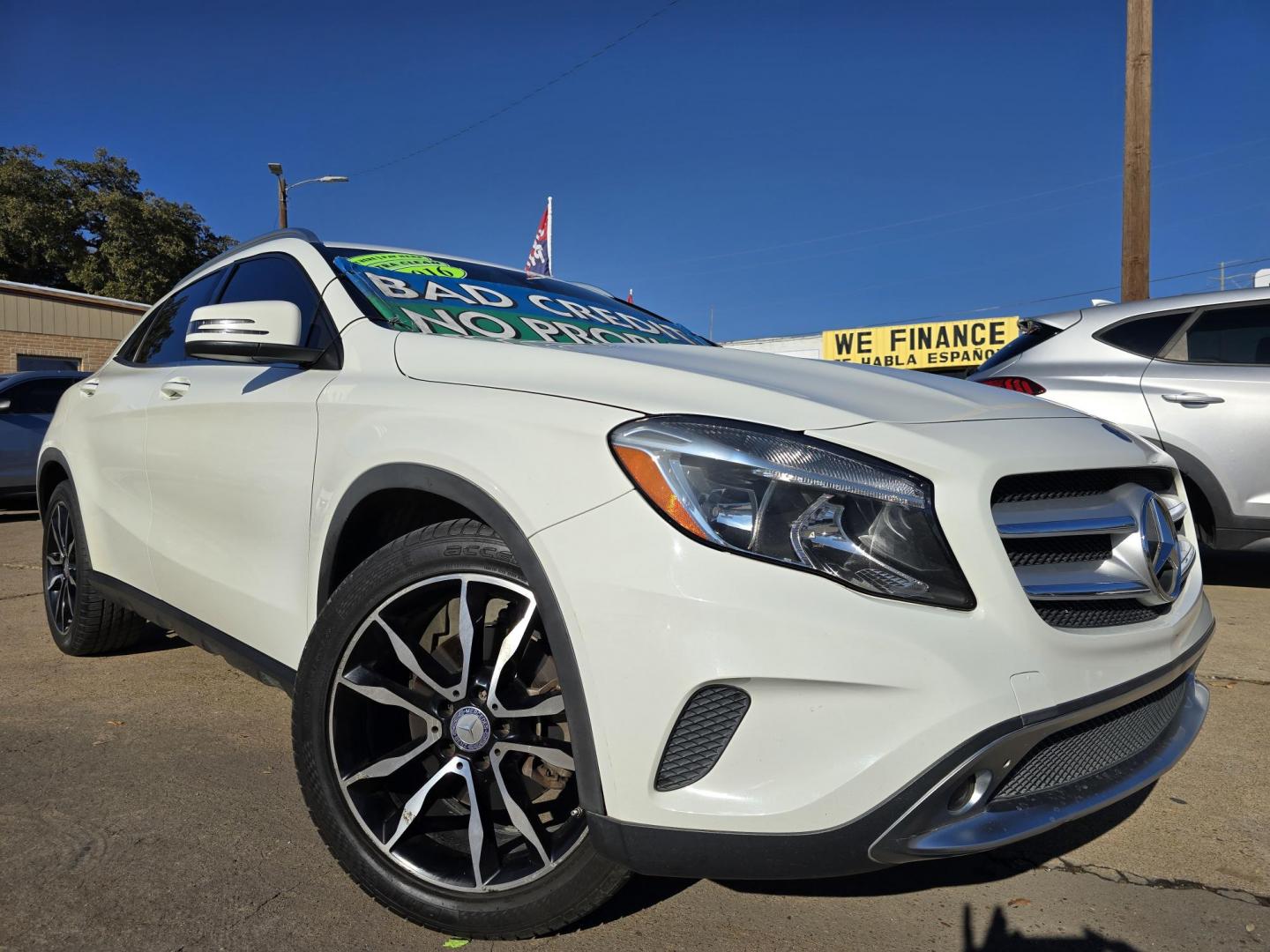 2016 WHITE Mercedes-Benz GLA-Class GLA250 (WDCTG4EB9GJ) with an 2.0L L4 DOHC 16V TURBO engine, 7A transmission, located at 2660 S.Garland Avenue, Garland, TX, 75041, (469) 298-3118, 32.885551, -96.655602 - Photo#0