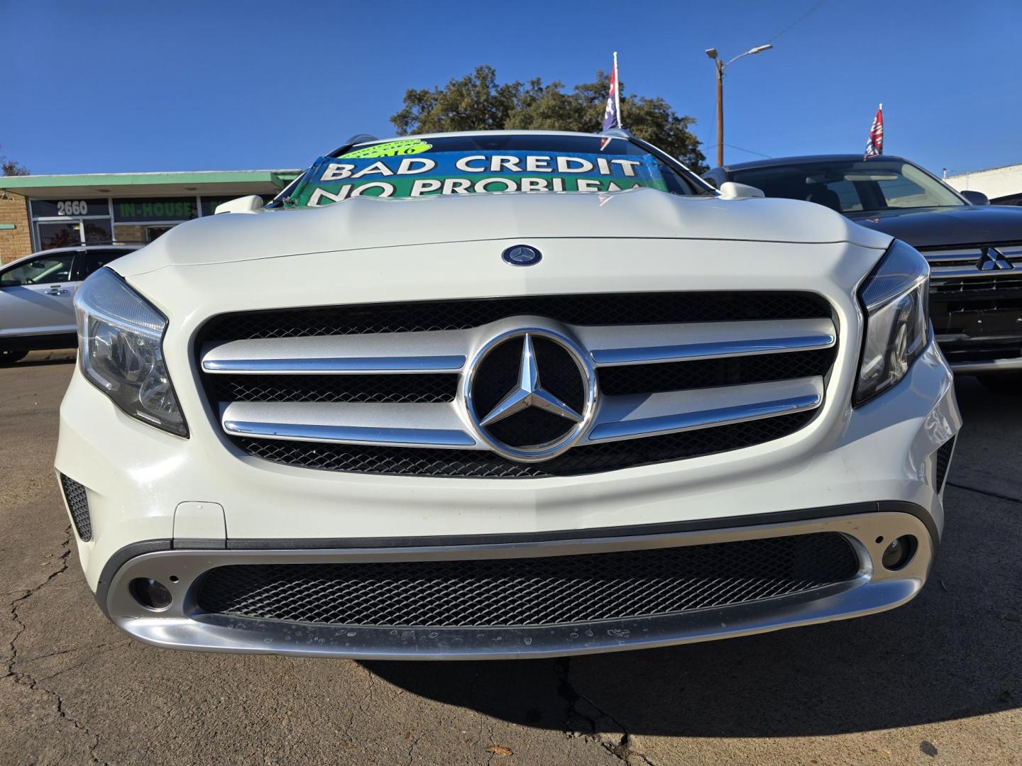 2016 WHITE Mercedes-Benz GLA-Class GLA250 (WDCTG4EB9GJ) with an 2.0L L4 DOHC 16V TURBO engine, 7A transmission, located at 2660 S.Garland Avenue, Garland, TX, 75041, (469) 298-3118, 32.885551, -96.655602 - Photo#9