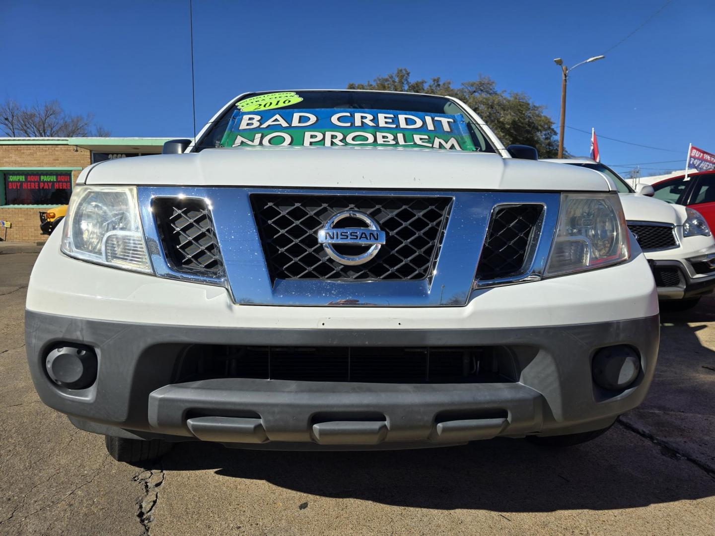 2016 WHITE Nissan Frontier S (1N6BD0CT7GN) with an 2.5L L4 DOHC 16V engine, AUTO transmission, located at 2660 S.Garland Avenue, Garland, TX, 75041, (469) 298-3118, 32.885551, -96.655602 - Photo#8