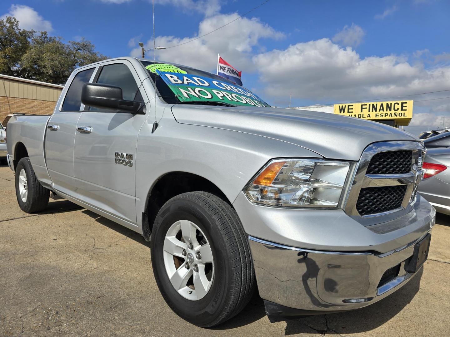 2016 SILVER RAM 1500 SLT (1C6RR7GG5GS) with an 3.6L V6 DOHC 24V FFV engine, 6A transmission, located at 2660 S.Garland Avenue, Garland, TX, 75041, (469) 298-3118, 32.885551, -96.655602 - Photo#1