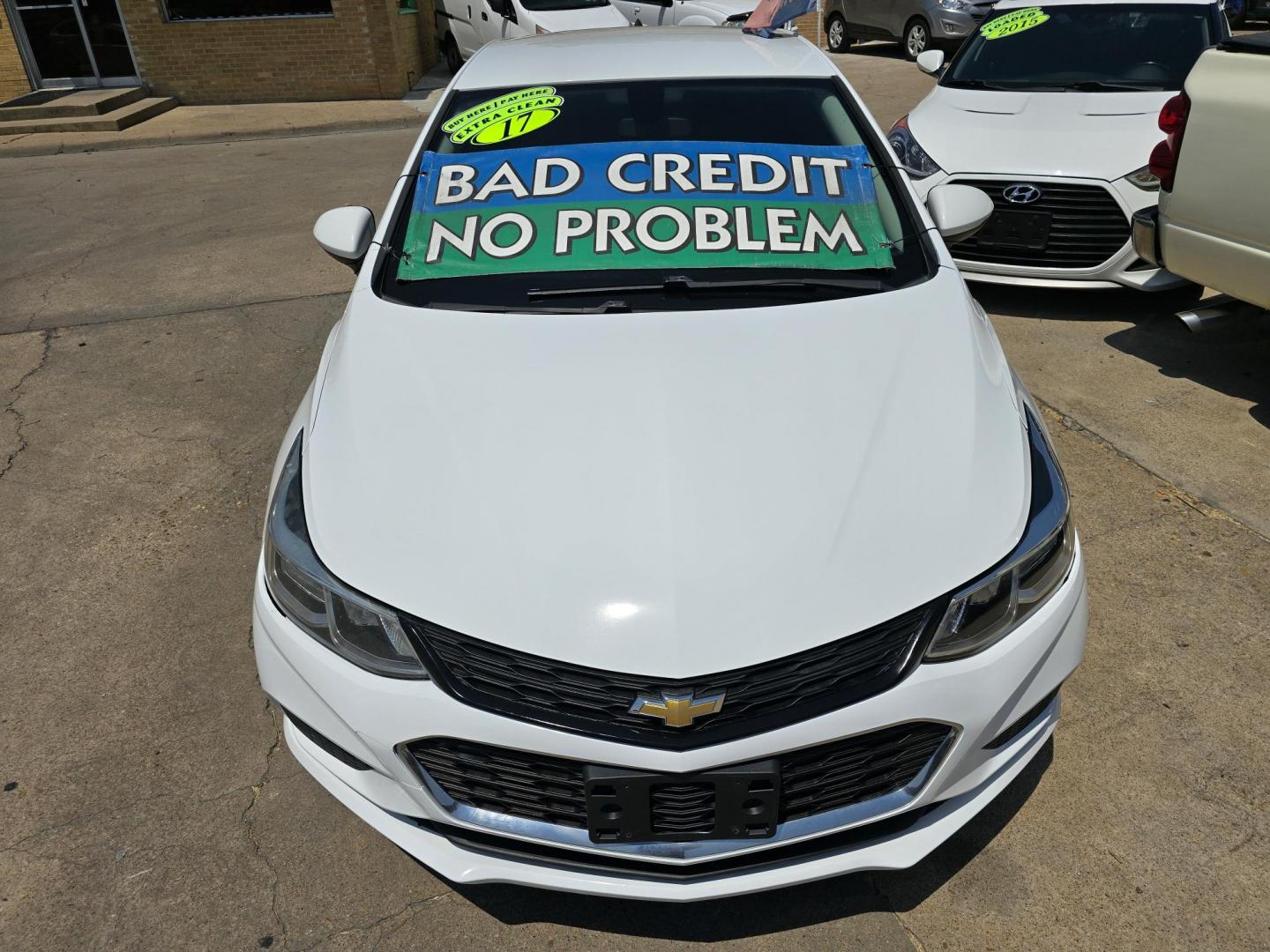 2017 Chevrolet Cruze LS (1G1BC5SM1H7) with an 1.4L L4 DOHC 16V TURBO engine, 6A transmission, located at 2660 S.Garland Avenue, Garland, TX, 75041, (469) 298-3118, 32.885551, -96.655602 - Welcome to DallasAutos4Less, one of the Premier BUY HERE PAY HERE Dealers in the North Dallas Area. We specialize in financing to people with NO CREDIT or BAD CREDIT. We need proof of income, proof of residence, and a ID. Come buy your new car from us today!! This is a very well cared for 2017 CH - Photo#8