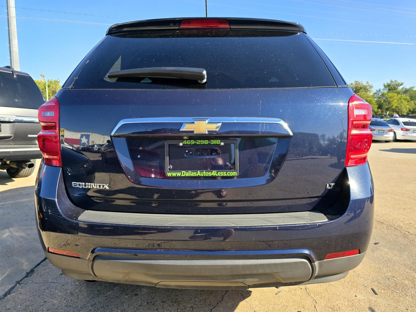 2017 Chevrolet Equinox LT (2GNALCEK5H1) with an 2.4L L4 DOHC 16V FFV engine, 6A transmission, located at 2660 S.Garland Avenue, Garland, TX, 75041, (469) 298-3118, 32.885551, -96.655602 - Photo#4