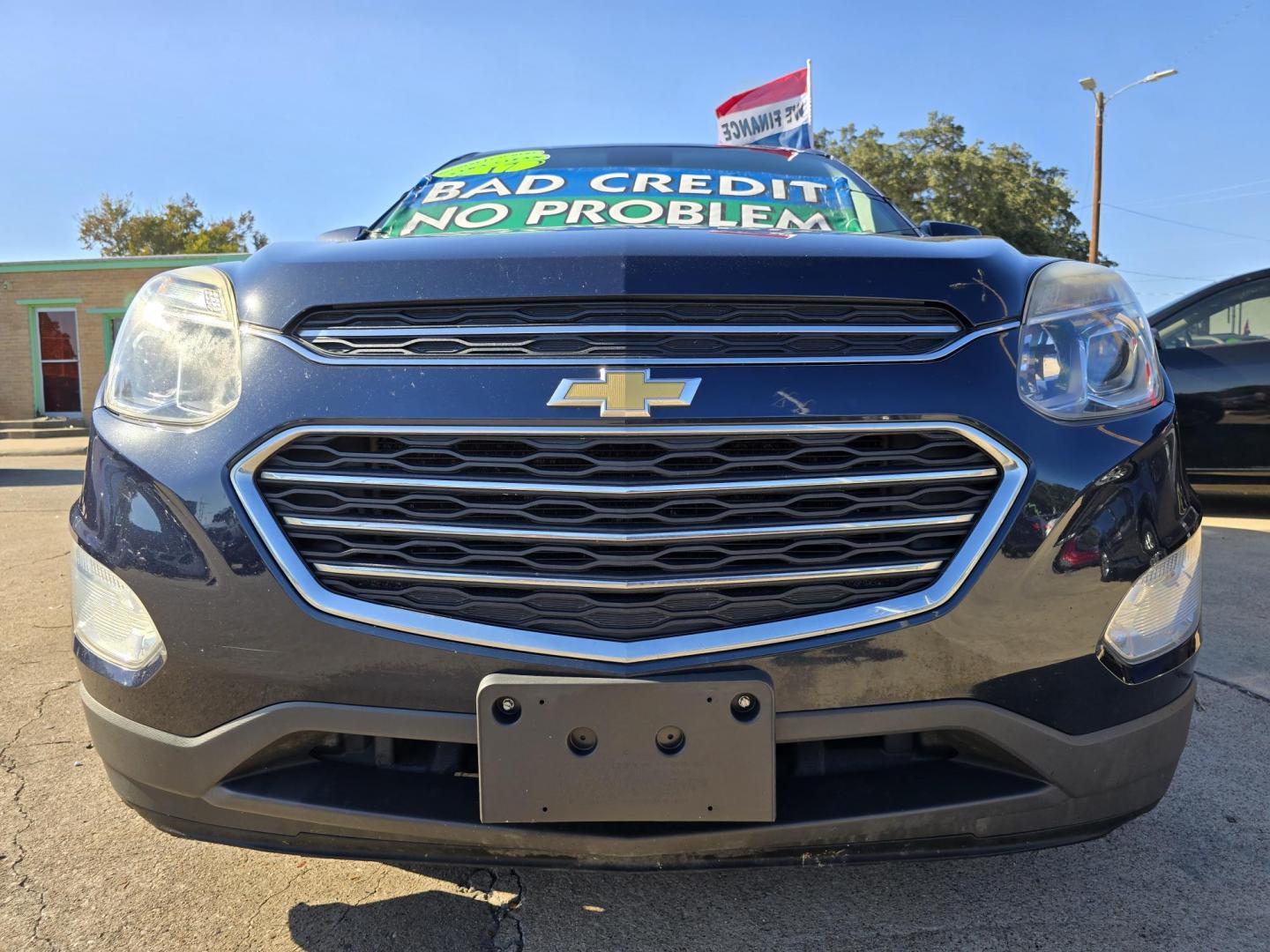 2017 Chevrolet Equinox LT (2GNALCEK5H1) with an 2.4L L4 DOHC 16V FFV engine, 6A transmission, located at 2660 S.Garland Avenue, Garland, TX, 75041, (469) 298-3118, 32.885551, -96.655602 - Photo#9