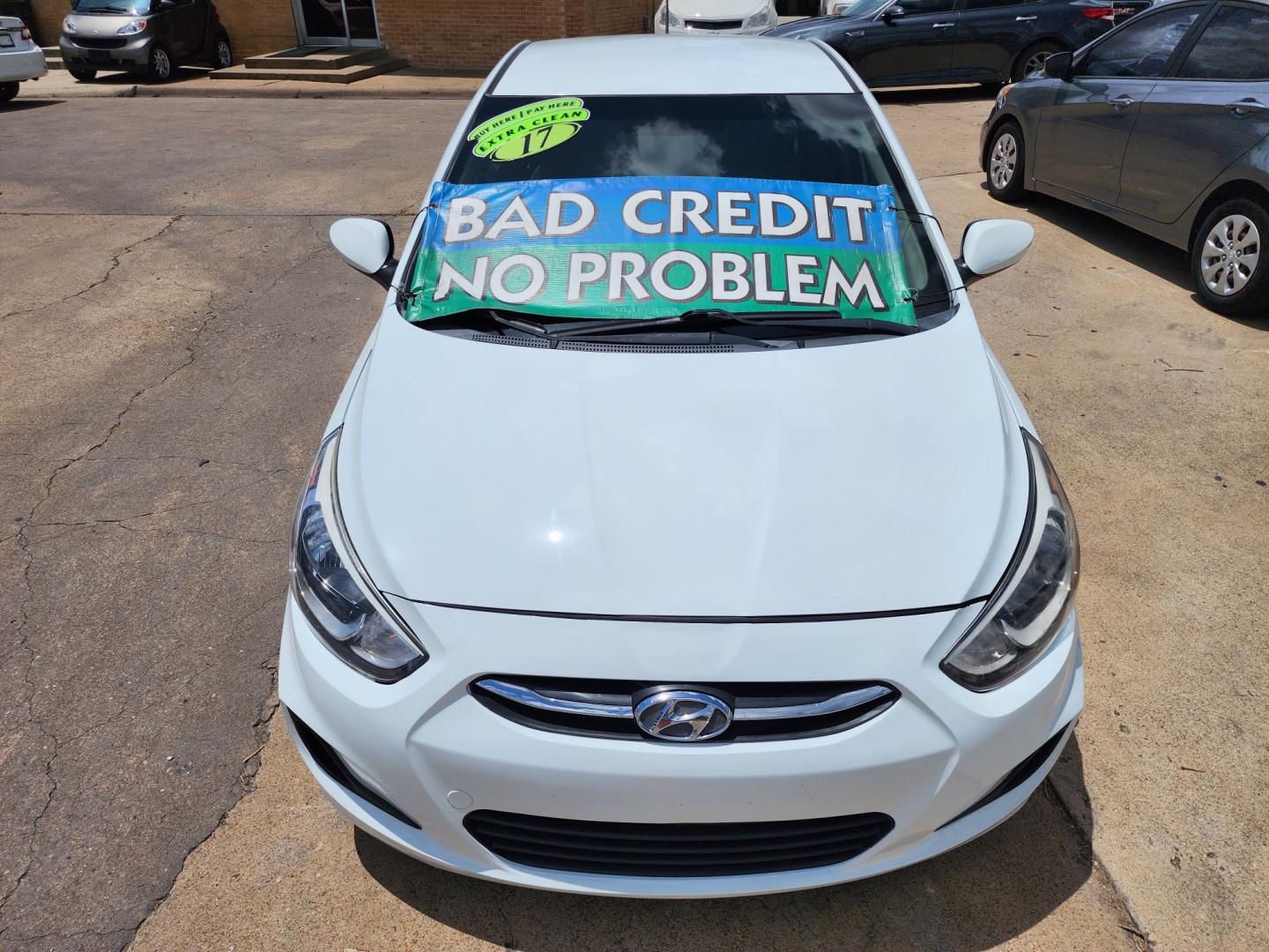 2017 WHITE /BLACK Hyundai Accent SE (KMHCT4AEXHU) with an 1.6L L4 DOHC 16V engine, AUTO transmission, located at 2660 S.Garland Avenue, Garland, TX, 75041, (469) 298-3118, 32.885551, -96.655602 - Welcome to DallasAutos4Less, one of the Premier BUY HERE PAY HERE Dealers in the North Dallas Area. We specialize in financing to people with NO CREDIT or BAD CREDIT. We need proof of income, proof of residence, and a ID. Come buy your new car from us today!! This is a Very clean 2017 HYUNDAI ACC - Photo#7