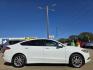 2017 WHITE Ford Fusion SE (3FA6P0H75HR) with an 2.5L L4 DOHC 16V engine, 6A transmission, located at 2660 S.Garland Avenue, Garland, TX, 75041, (469) 298-3118, 32.885551, -96.655602 - Photo#2