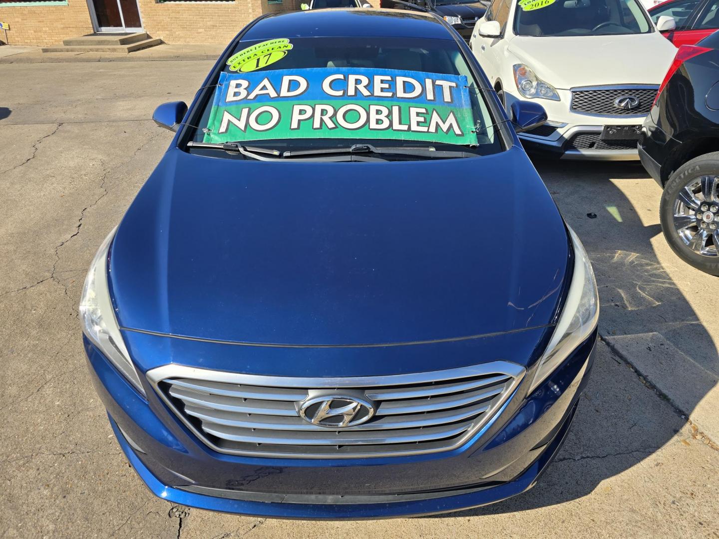 2017 BLUE Hyundai Sonata SE (5NPE24AF0HH) with an 2.4L L4 DOHC 16V engine, 7A transmission, located at 2660 S.Garland Avenue, Garland, TX, 75041, (469) 298-3118, 32.885551, -96.655602 - Photo#8