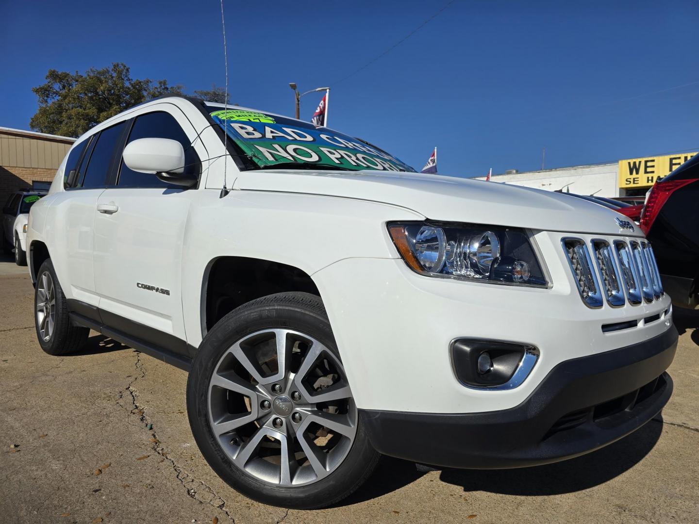 2017 WHITE Jeep Compass HIGH ALTITUDE (1C4NJCEB6HD) with an 2.4L L4 DOHC 16V engine, CVT transmission, located at 2660 S.Garland Avenue, Garland, TX, 75041, (469) 298-3118, 32.885551, -96.655602 - Photo#0