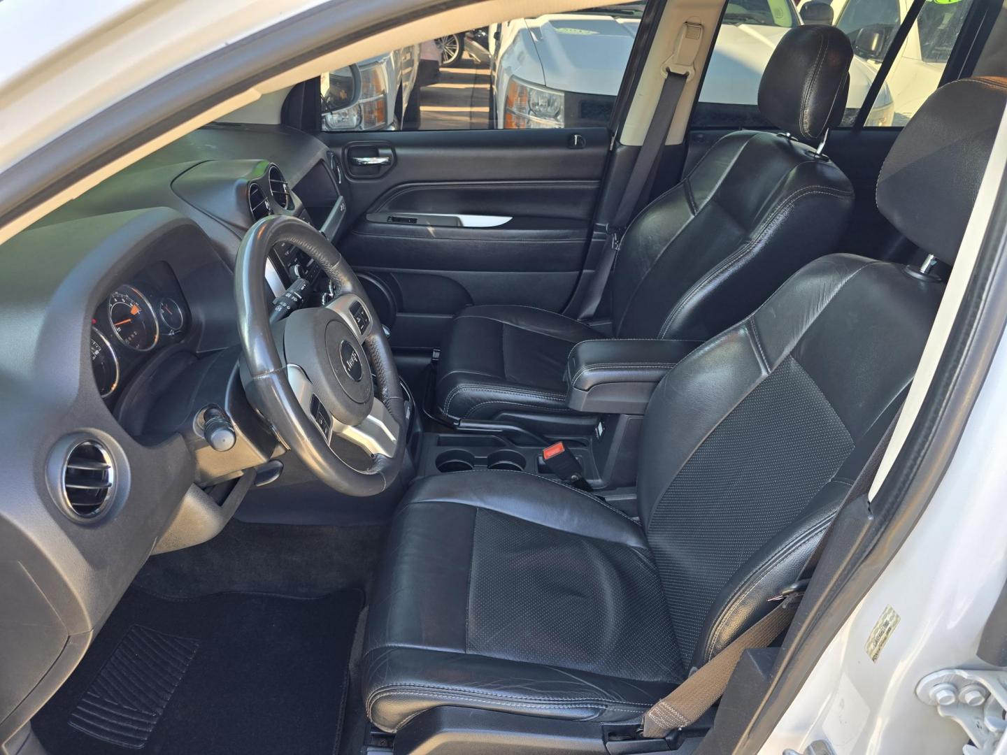 2017 WHITE Jeep Compass HIGH ALTITUDE (1C4NJCEB6HD) with an 2.4L L4 DOHC 16V engine, CVT transmission, located at 2660 S.Garland Avenue, Garland, TX, 75041, (469) 298-3118, 32.885551, -96.655602 - Photo#11