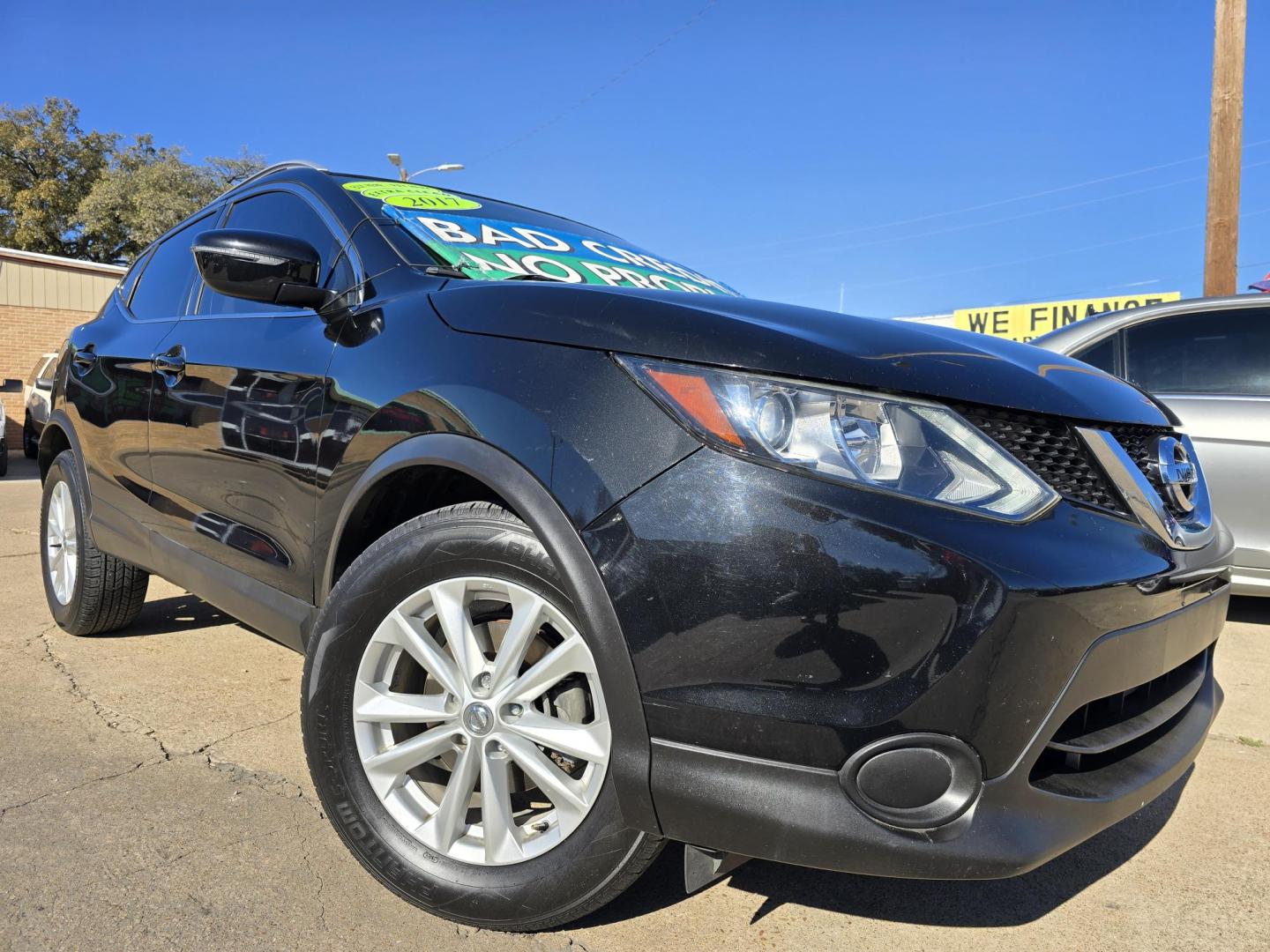 2017 BLACK Nissan Rogue Sport SV (JN1BJ1CP0HW) with an 2.0L L4 DOHC 16V engine, CVT transmission, located at 2660 S.Garland Avenue, Garland, TX, 75041, (469) 298-3118, 32.885551, -96.655602 - Photo#0