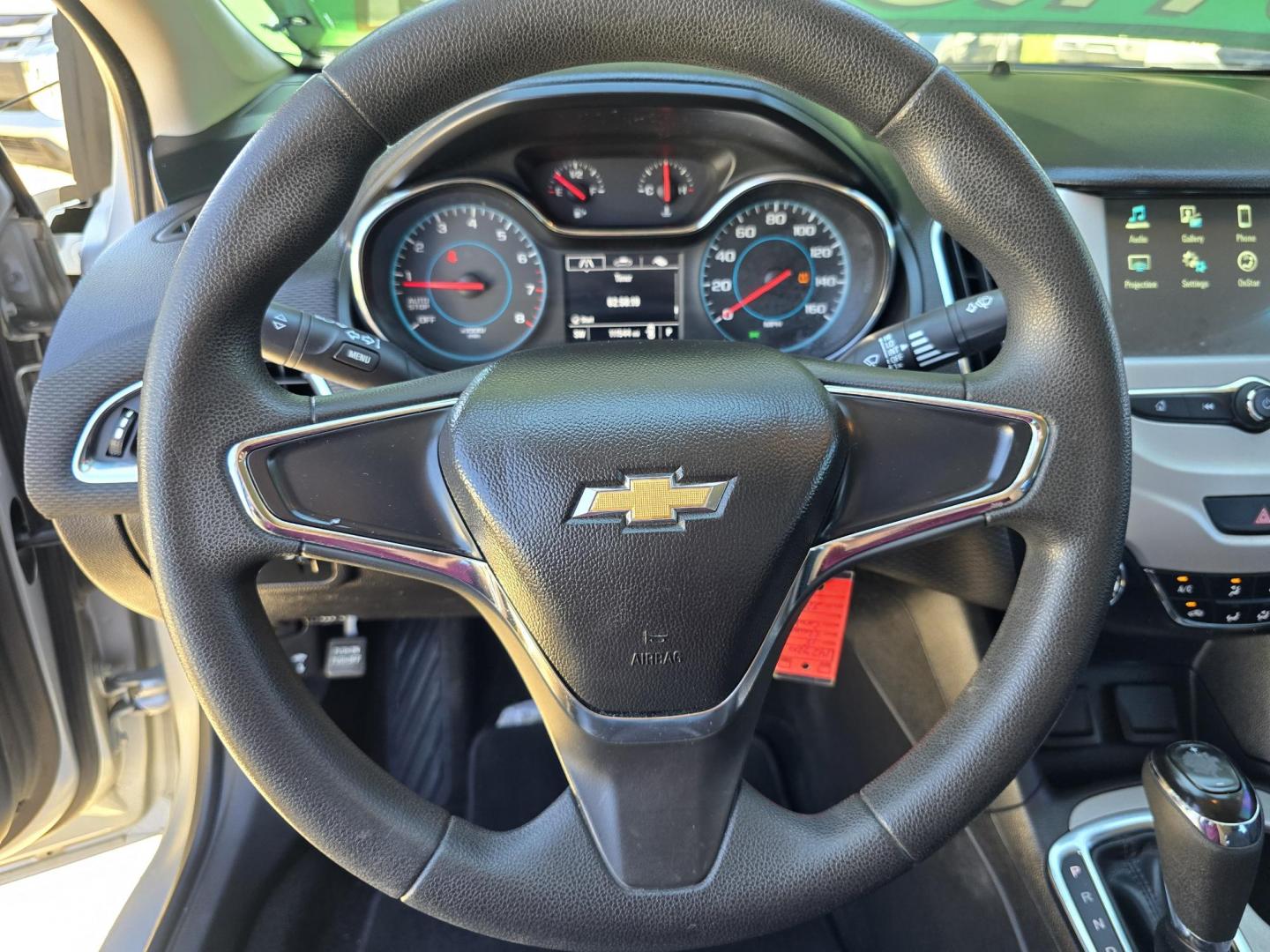 2018 Chevrolet Cruze LS (1G1BC5SM6J7) with an 1.4L L4 DOHC 16V TURBO engine, 6A transmission, located at 2660 S.Garland Avenue, Garland, TX, 75041, (469) 298-3118, 32.885551, -96.655602 - Photo#12