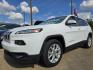 2018 WHITE Jeep Cherokee Latitude (1C4PJLCB2JD) with an 2.4L L4 DOHC 16V engine, 9A transmission, located at 2660 S.Garland Avenue, Garland, TX, 75041, (469) 298-3118, 32.885551, -96.655602 - Photo#6