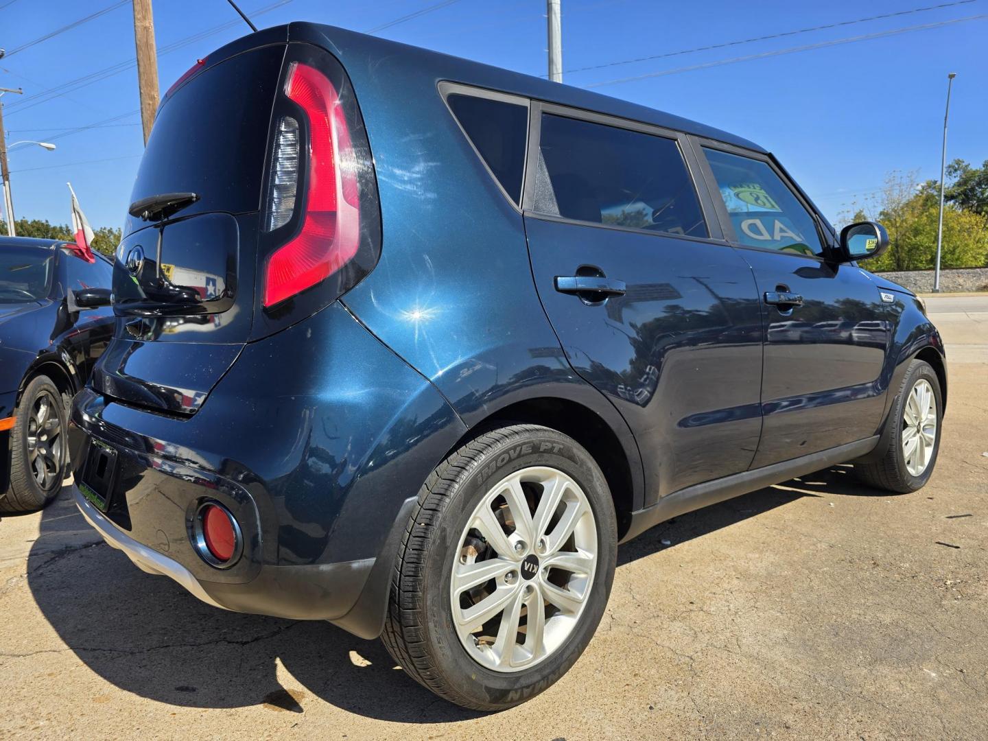 2018 BLUE Kia Soul + (KNDJP3A51J7) with an 2.0L L4 DOHC 16V engine, 6A transmission, located at 2660 S.Garland Avenue, Garland, TX, 75041, (469) 298-3118, 32.885551, -96.655602 - Photo#3