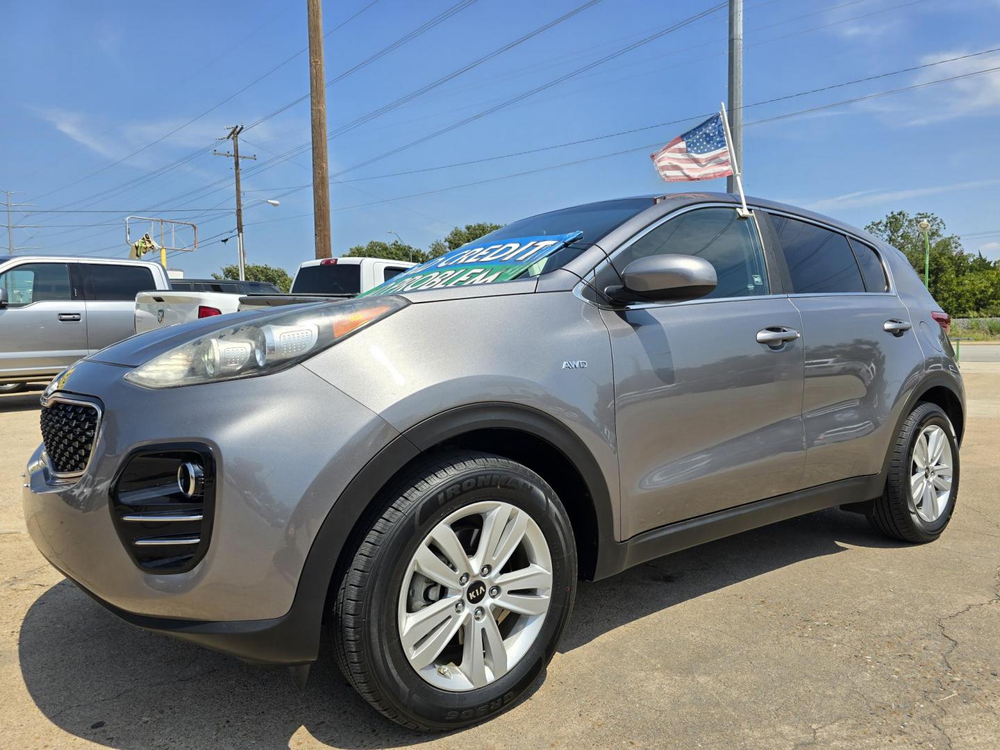 2018 Kia Sportage LX (KNDPMCAC8J7) with an 2.4L V6 DOHC 24V engine, 6A transmission, located at 2660 S.Garland Avenue, Garland, TX, 75041, (469) 298-3118, 32.885551, -96.655602 - Photo#7